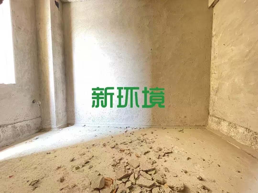 丽景天下二期  4室2厅2卫   91.80万客厅