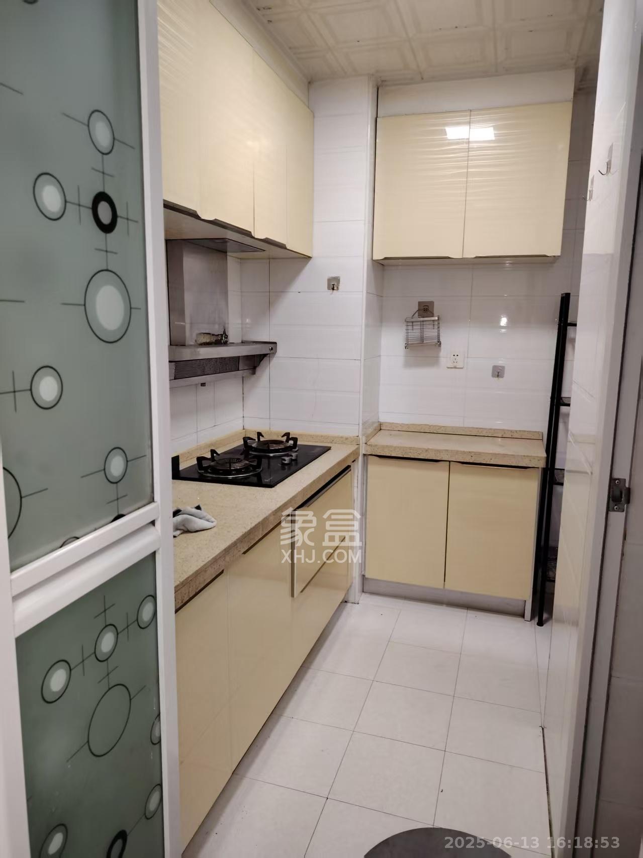 中建芙蓉工社  2室1厅1卫   1700.00元/月室内图