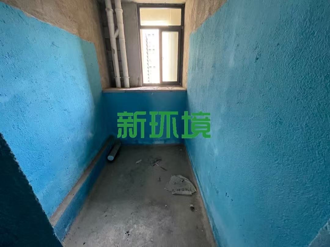 丽景天下二期  4室2厅2卫   91.80万客厅