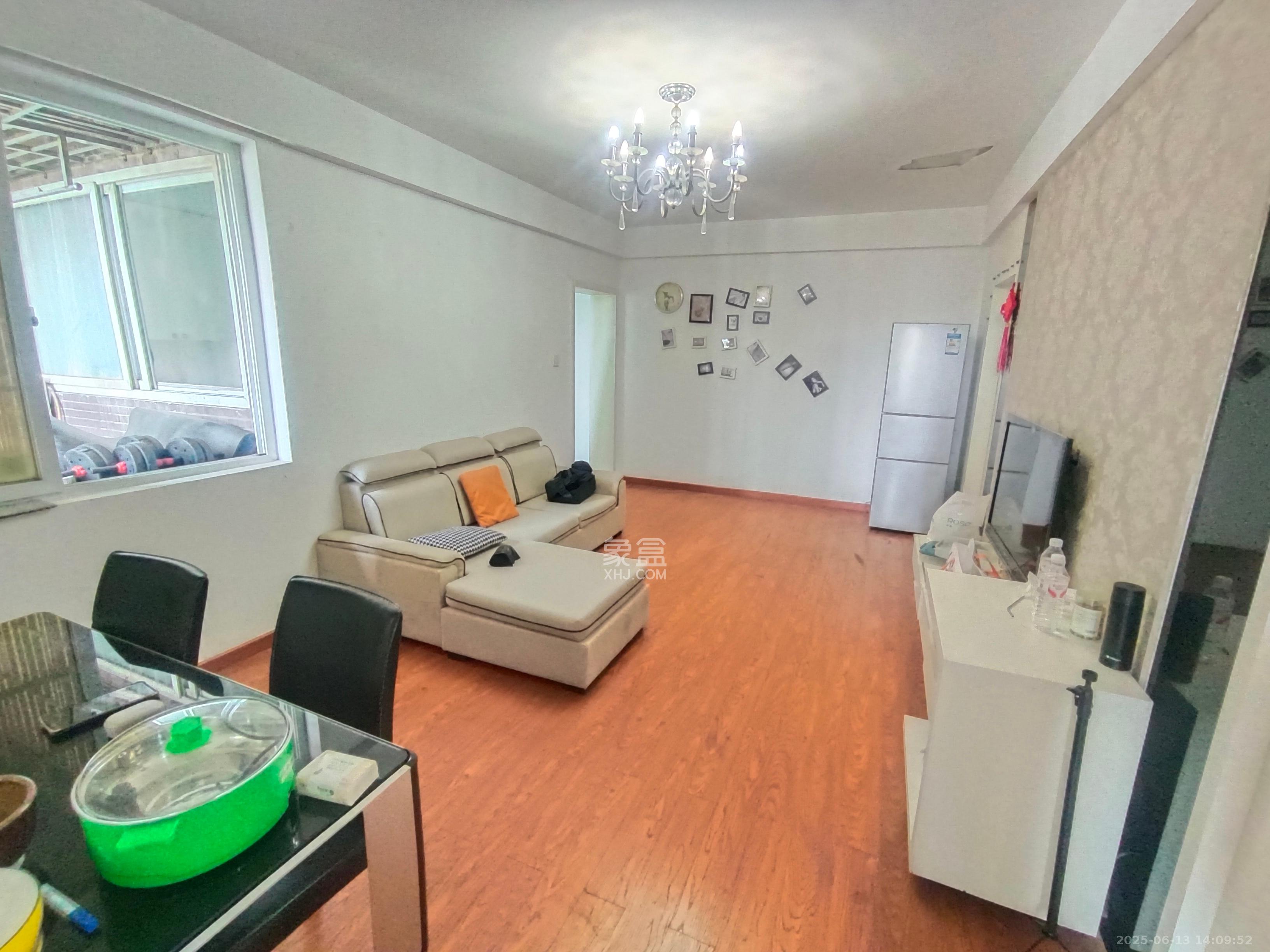 巧克力空间(建鸿达现代大厦) 2室2厅1卫 2000.0元/月 巧克力空间(建鸿达现代大厦) 2室2厅1卫 2000.0元/月室内图