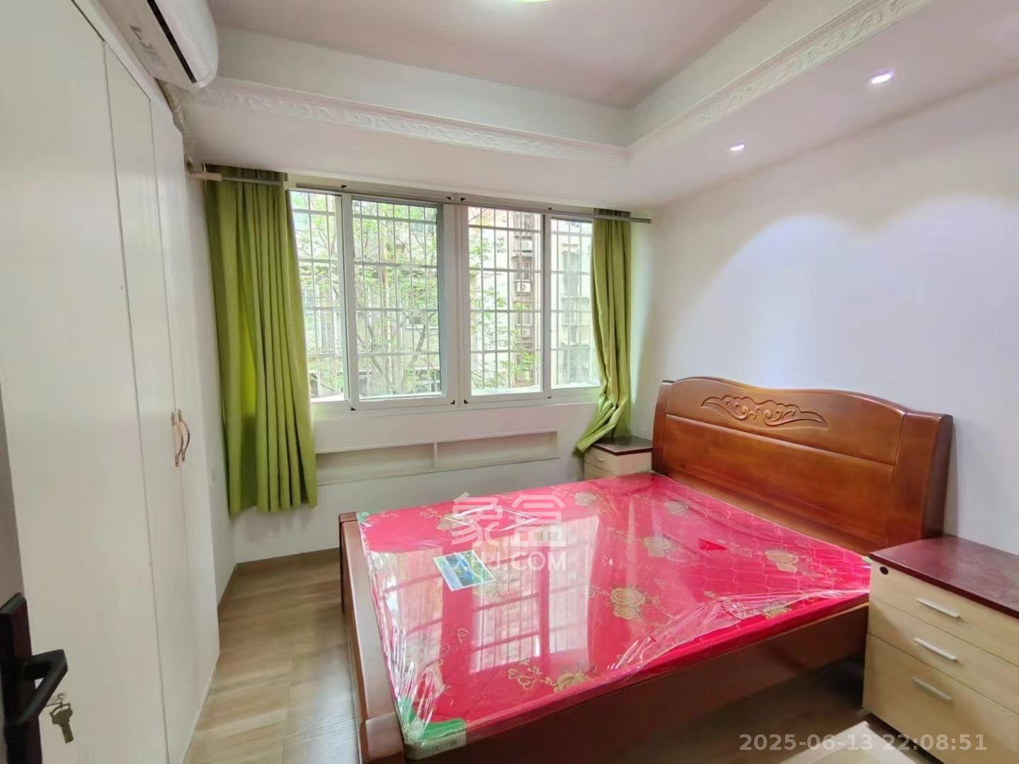 向韶村 2室1厅1卫 2100.0元/月 向韶村 2室1厅1卫 2100.0元/月室内图