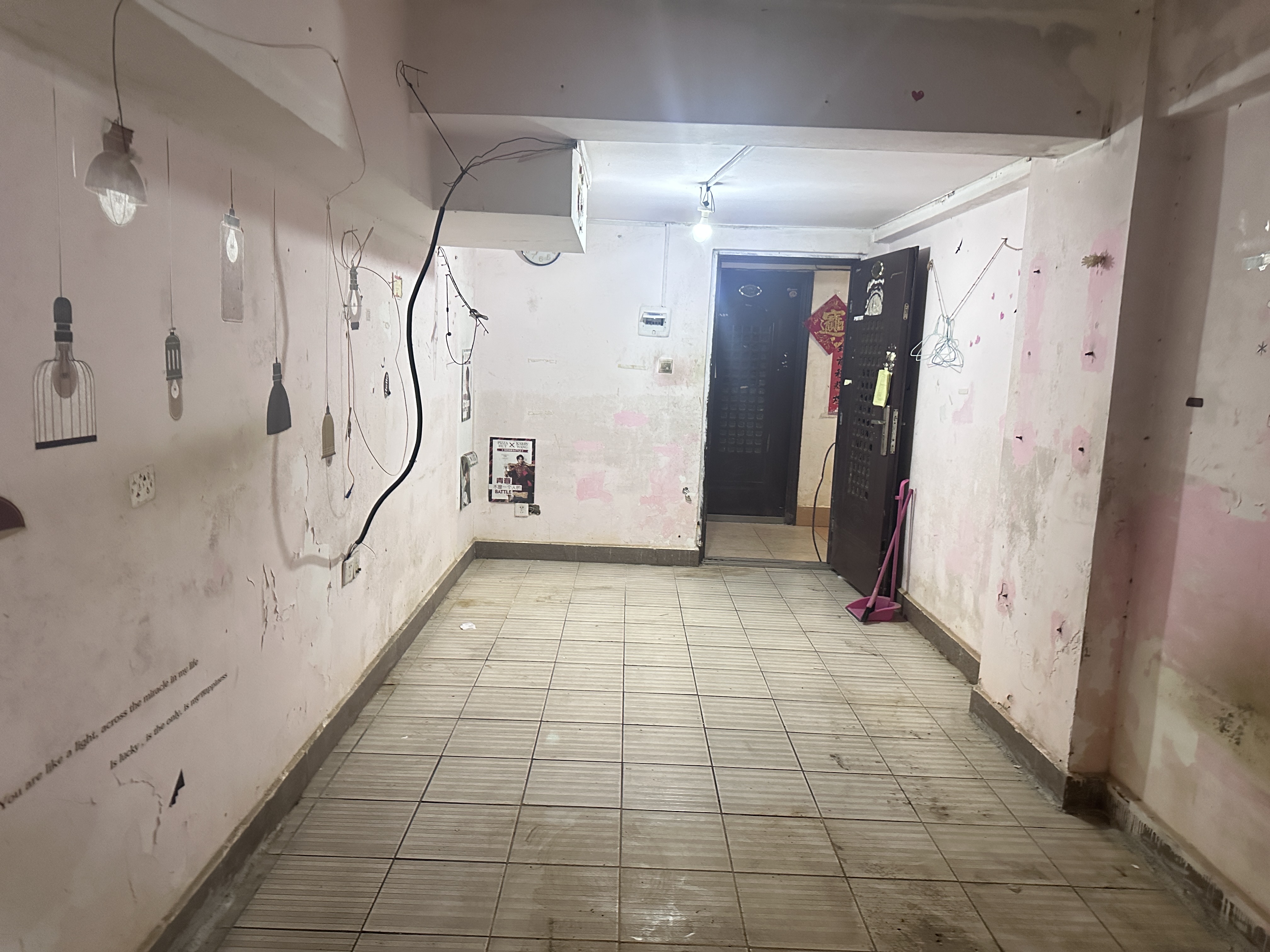 空中花园  1室1厅0卫    16.8万 空中花园  1室1厅0卫    16.8万客厅