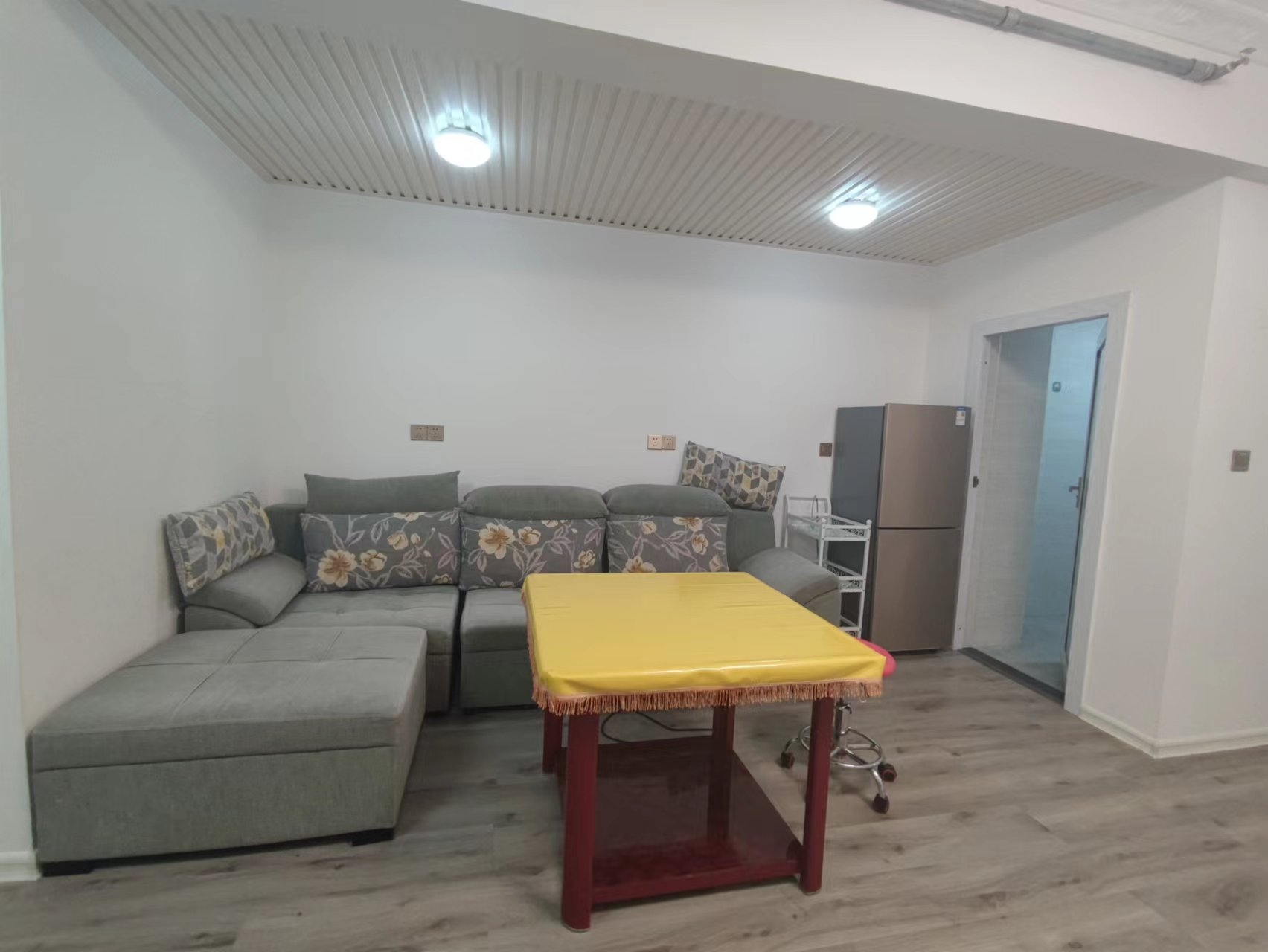 百弘学府城 1室1厅1卫 800.0元/月 百弘学府城 1室1厅1卫 800.0元/月室内图