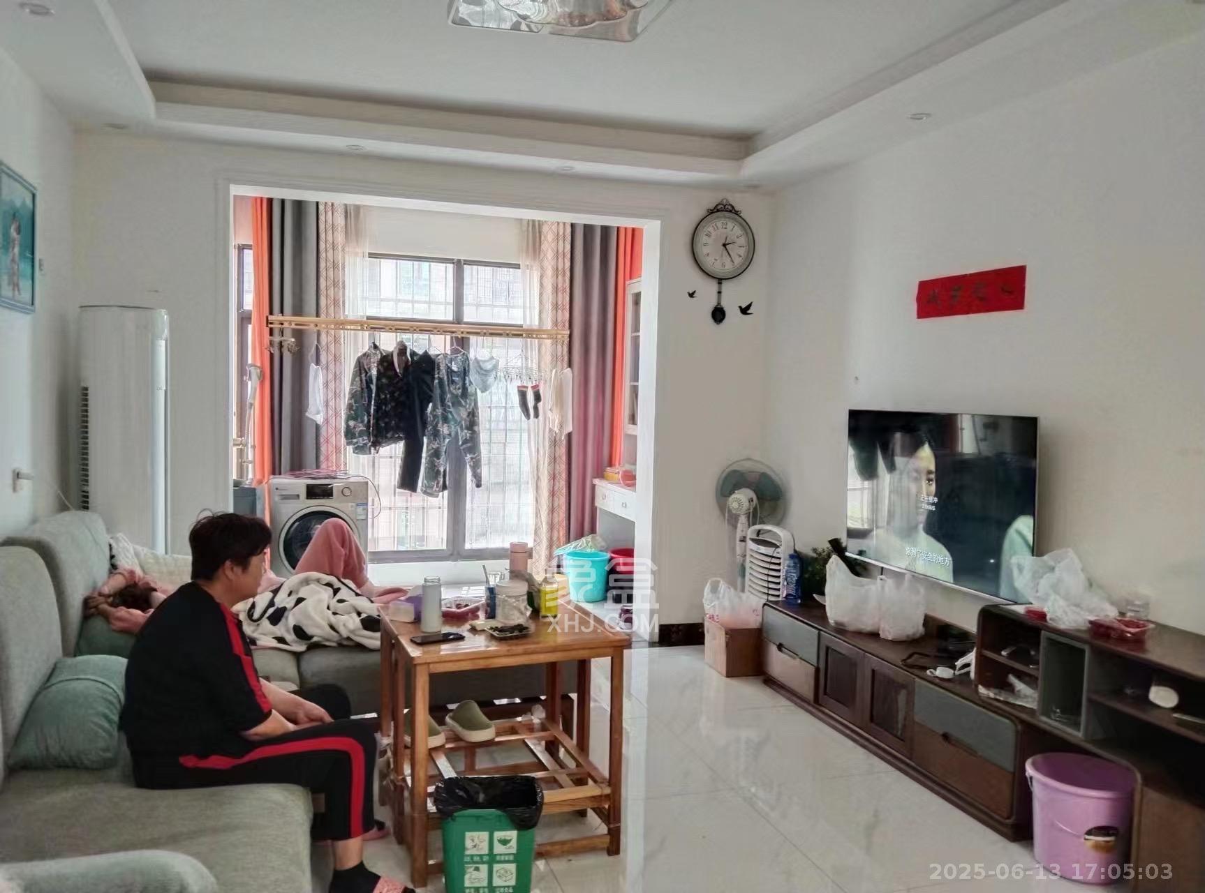 麓谷星辰  3室2厅1卫   2900.00元/月