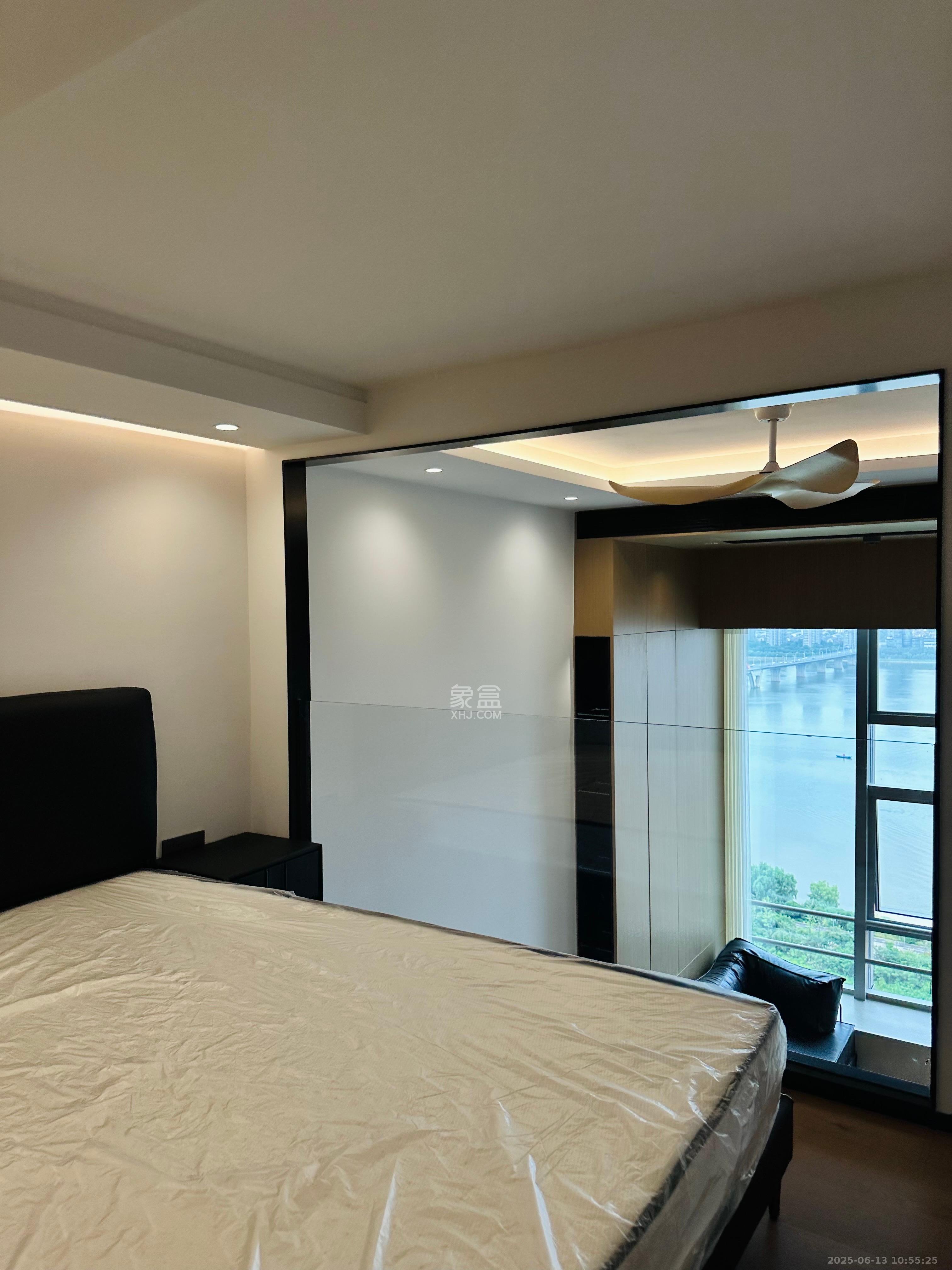 复地滨江金融中心  1室1厅1卫    3200.0元/月 复地滨江金融中心  1室1厅1卫    3200.0元/月室内图