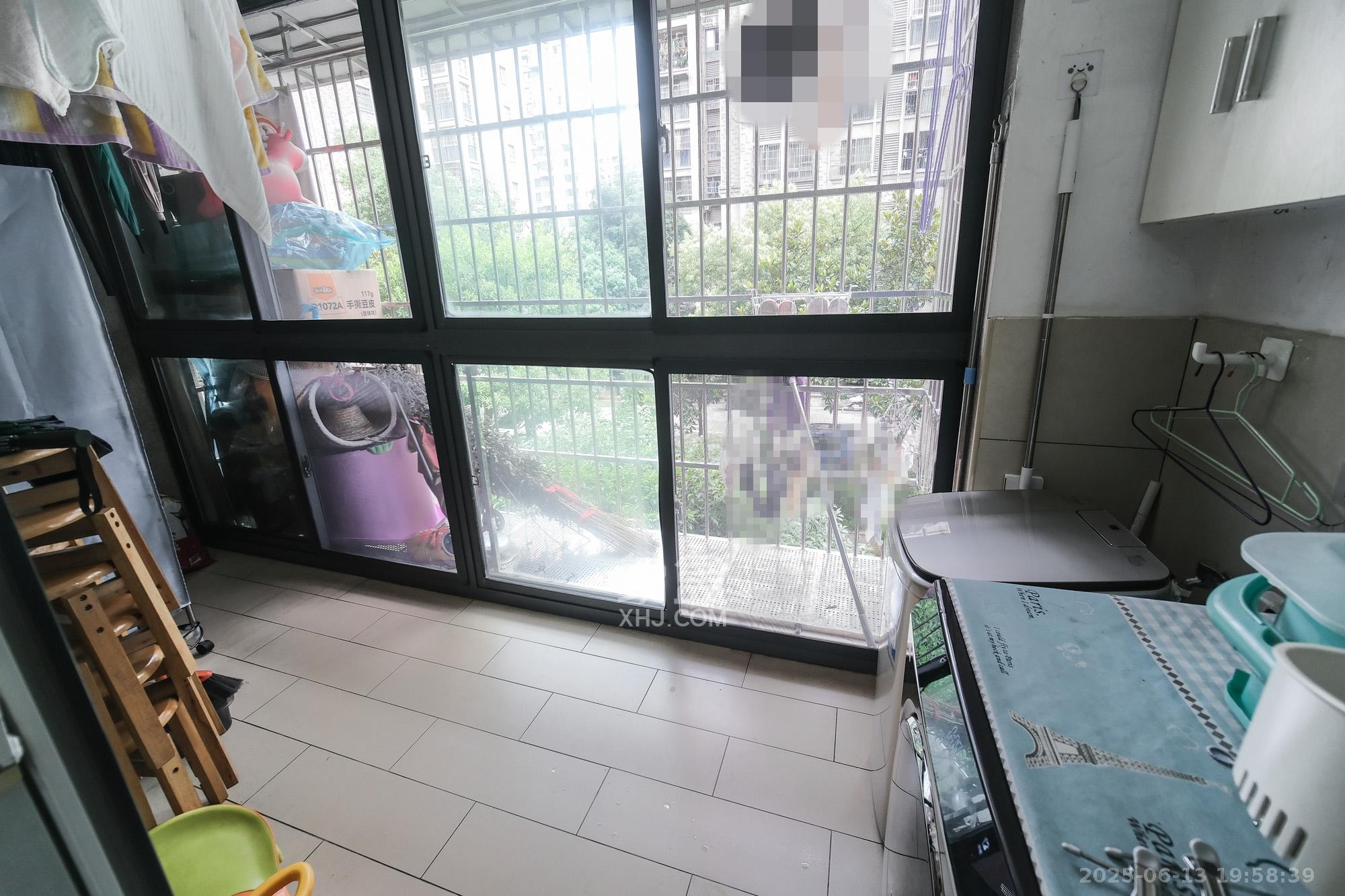 山水湾  3室2厅2卫    95.0万 山水湾  3室2厅2卫    95.0万阳台