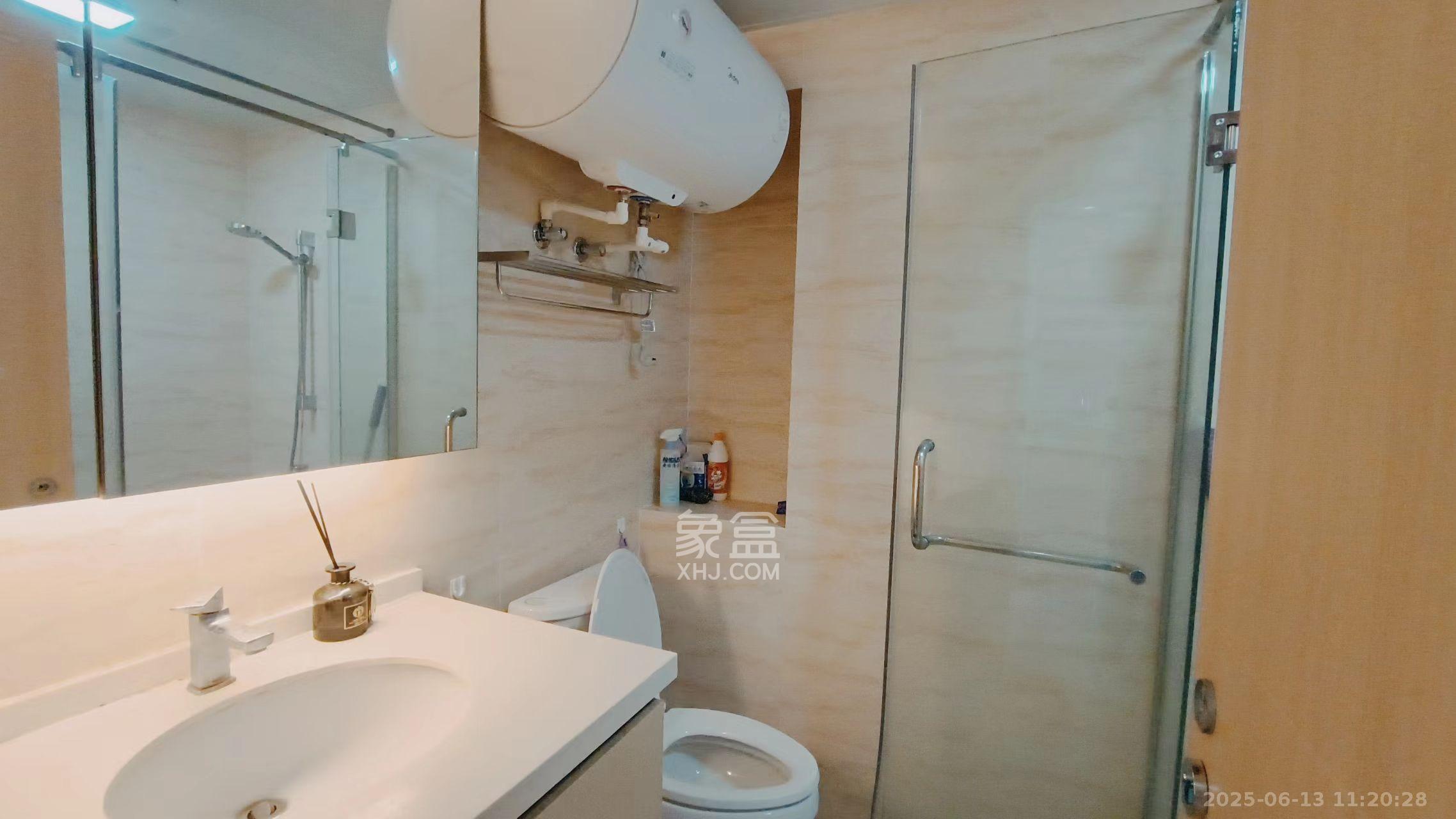 君合天玺 1室2厅1卫 1500.0元/月 君合天玺 1室2厅1卫 1500.0元/月室内图