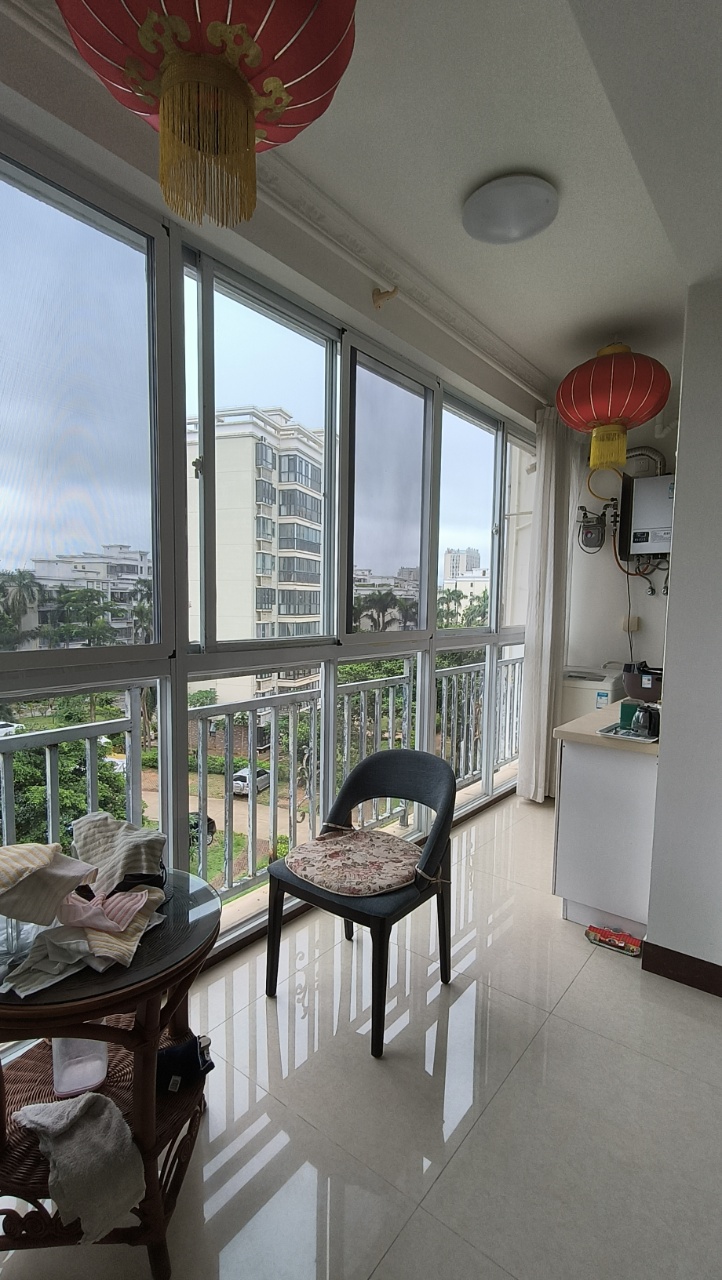 观澜公寓  2室1厅1卫    230.0万 观澜公寓  2室1厅1卫    230.0万室内图