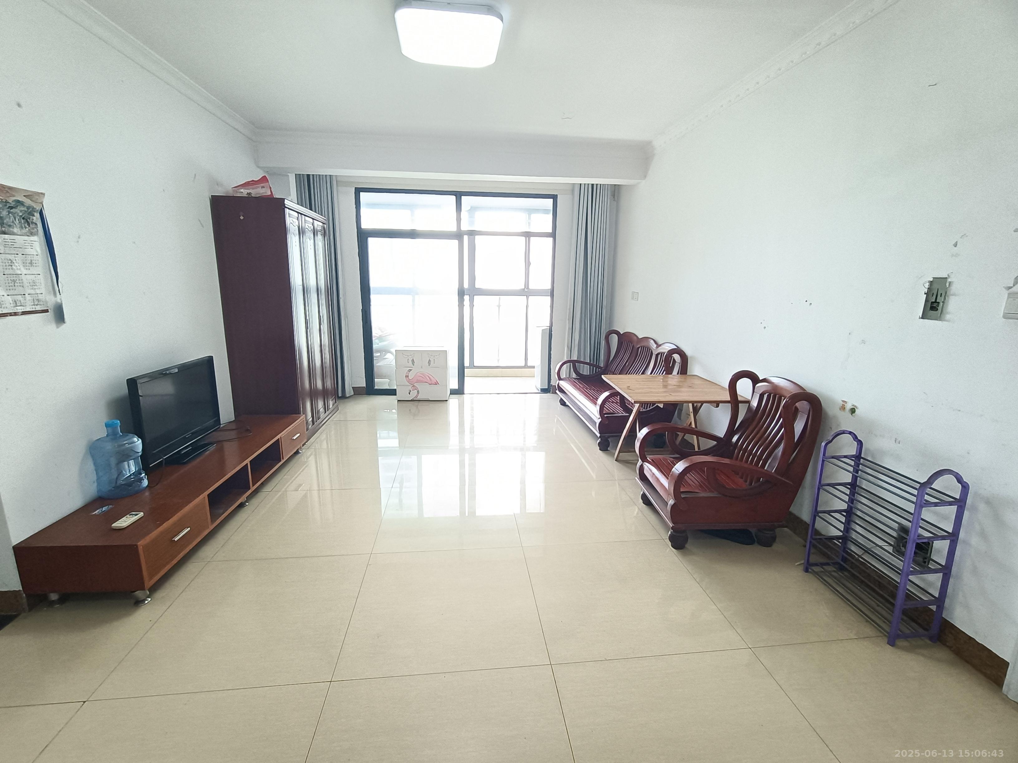 极目楚天 3室1厅1卫 2000.0元/月 极目楚天 3室1厅1卫 2000.0元/月室内图