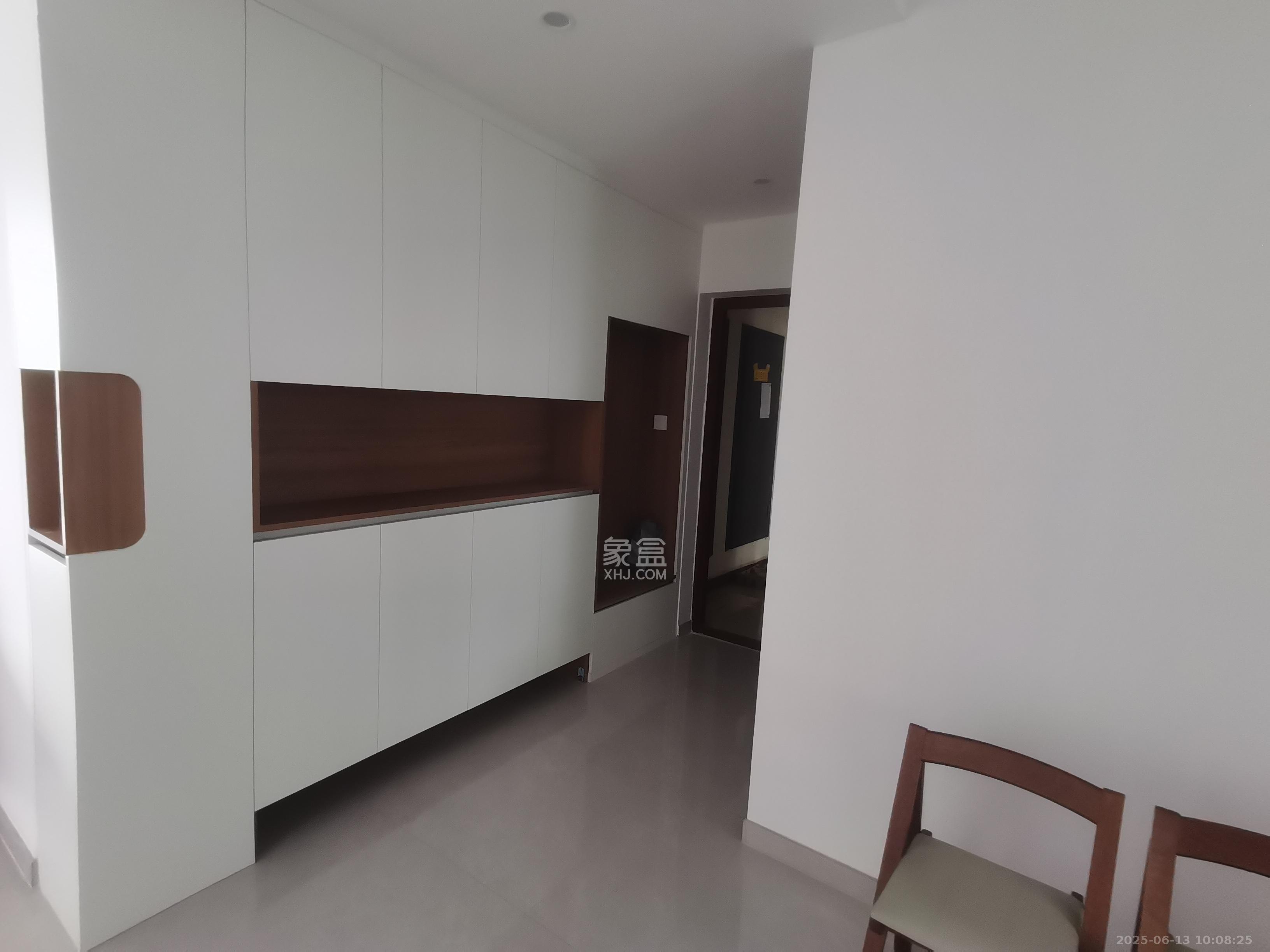 南郡雅园 3室2厅1卫 1800.0元/月 南郡雅园 3室2厅1卫 1800.0元/月室内图