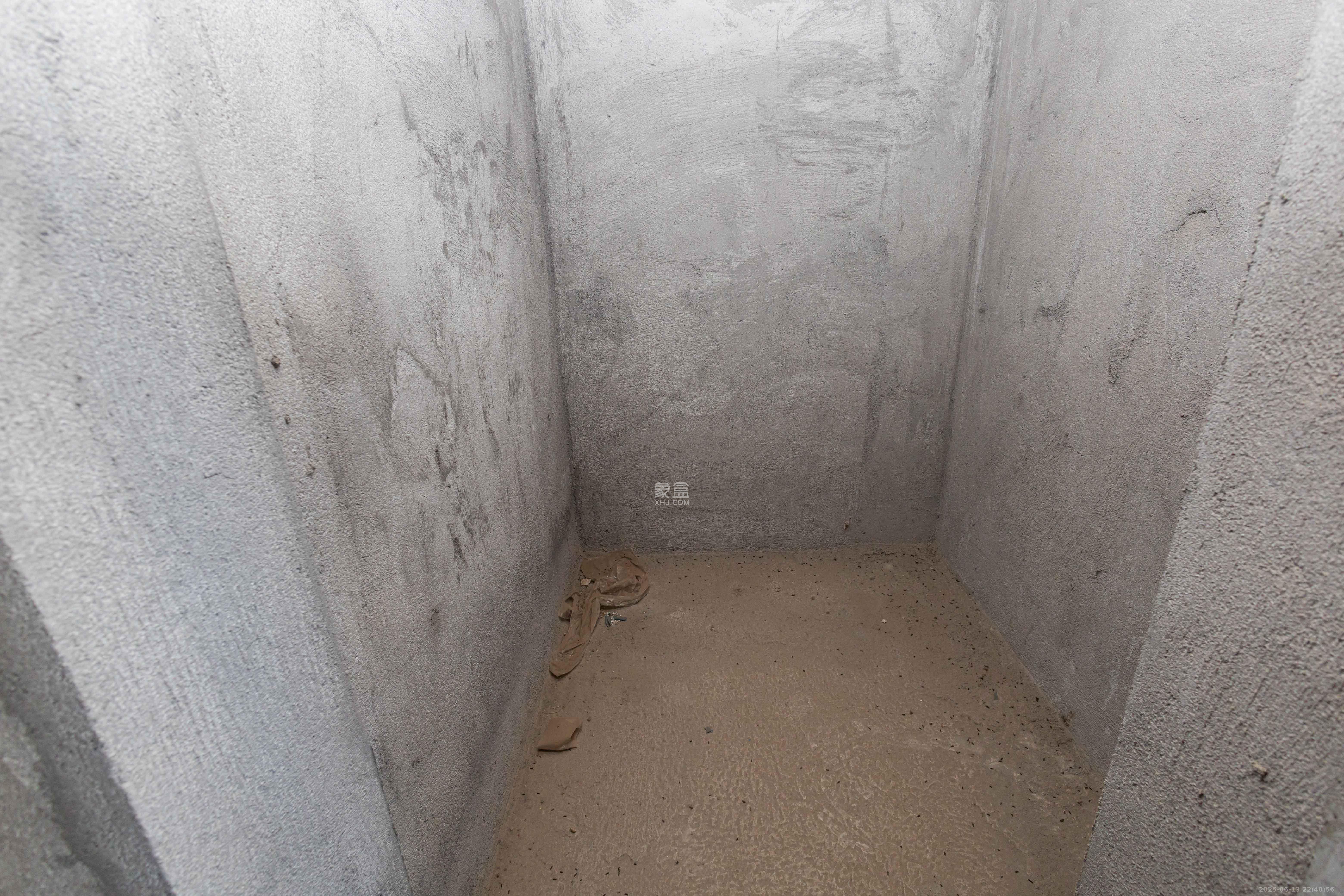 财汇新天地(财汇商务广场) 4室2厅2卫 82.8万 财汇新天地(财汇商务广场) 4室2厅2卫 82.8万卧室