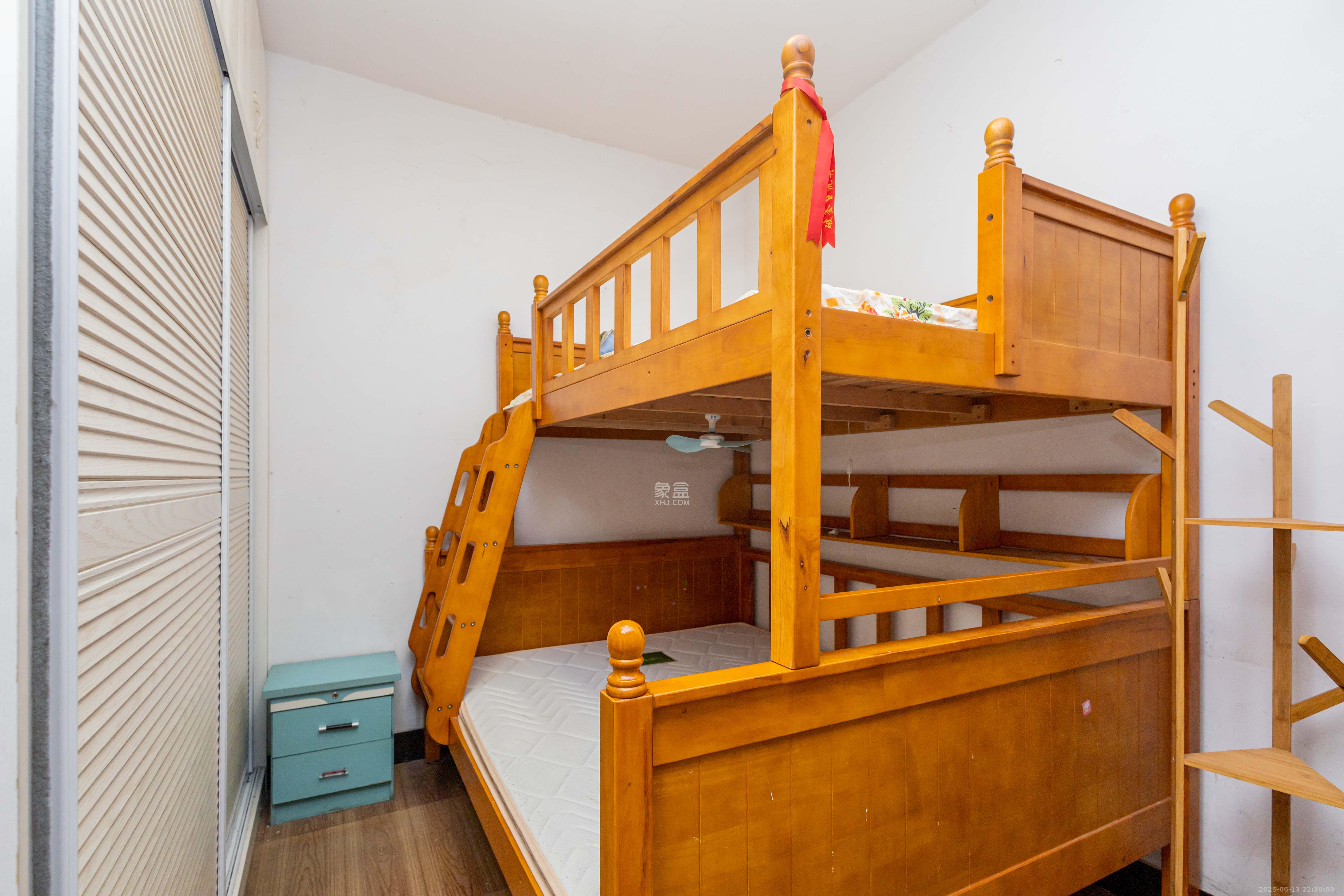 方略学府佳境 2室2厅1卫 42.8万 方略学府佳境 2室2厅1卫 42.8万卧室