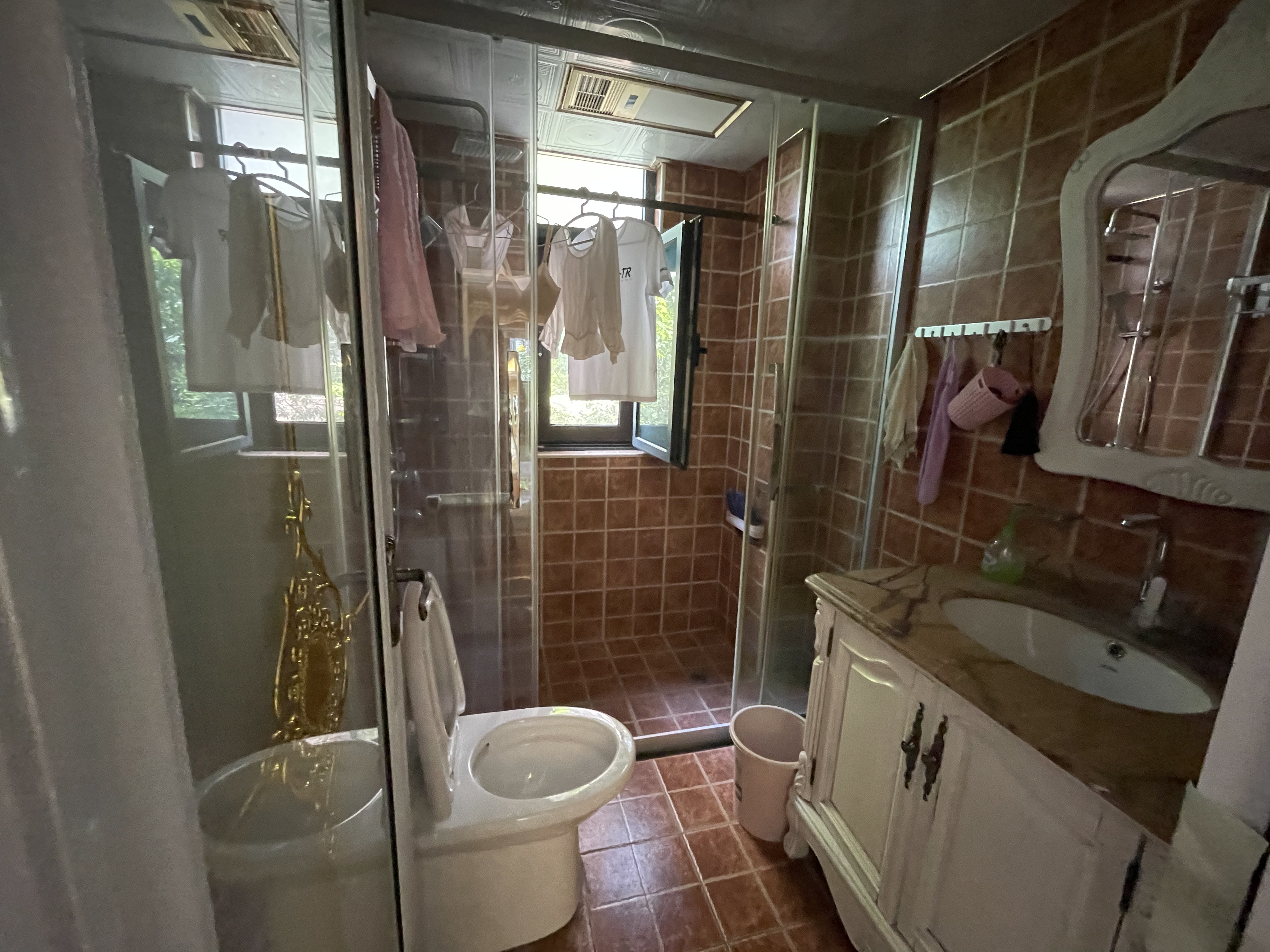 和兴苑(娄底市市场监督管理局)  4室2厅2卫    150.0万 和兴苑(娄底市市场监督管理局)  4室2厅2卫    150.0万室内图