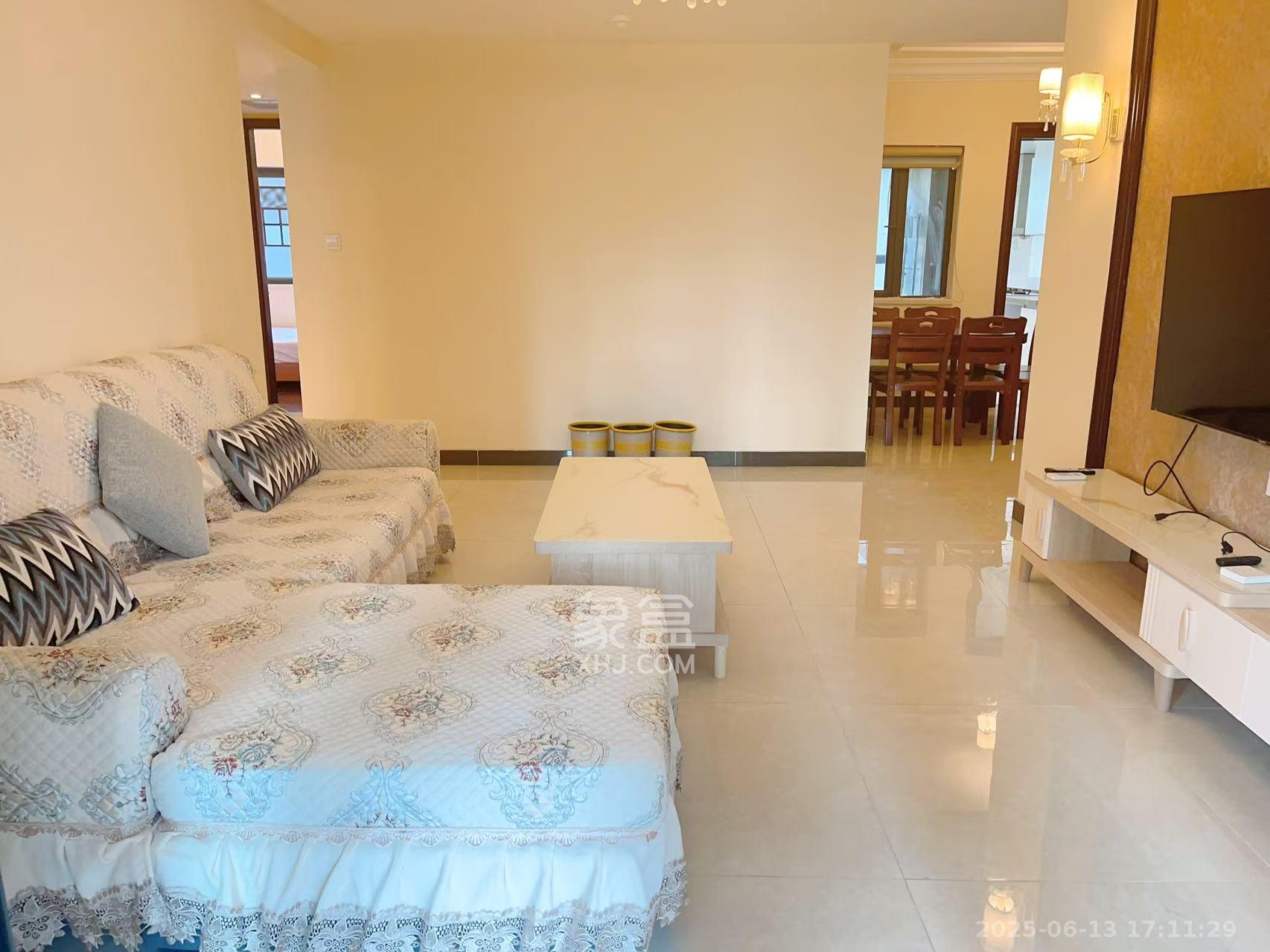 恒大翡翠华庭 3室2厅2卫 2300.0元/月 恒大翡翠华庭 3室2厅2卫 2300.0元/月室内图