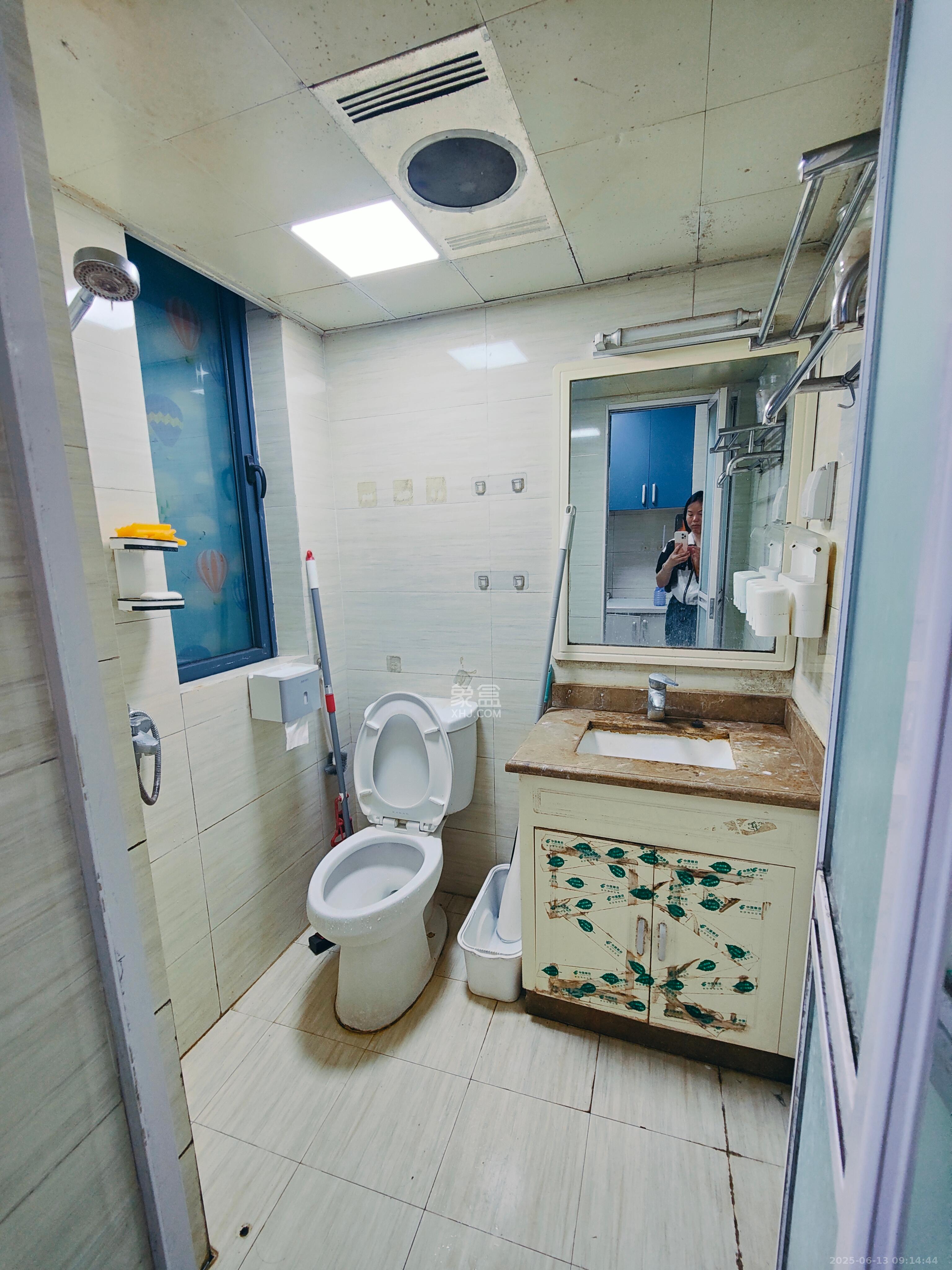 中建芙蓉工社  2室1厅1卫   1400.00元/月室内图