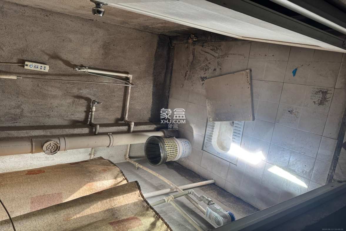 风华四季园 3室2厅1卫 2300.0元/月 风华四季园 3室2厅1卫 2300.0元/月室内图