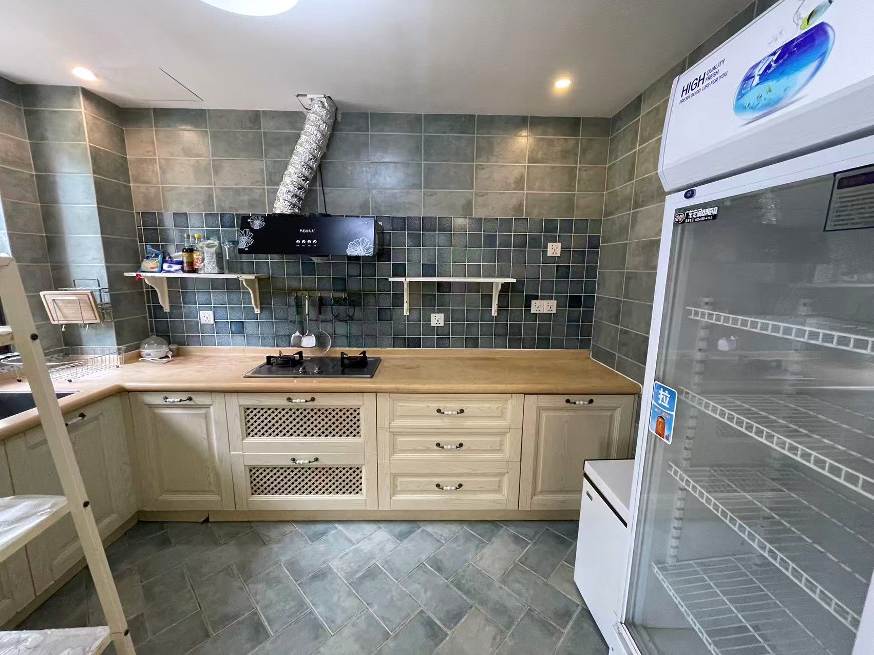 荣域 3室2厅2卫 3000.0元/月 荣域 3室2厅2卫 3000.0元/月室内图