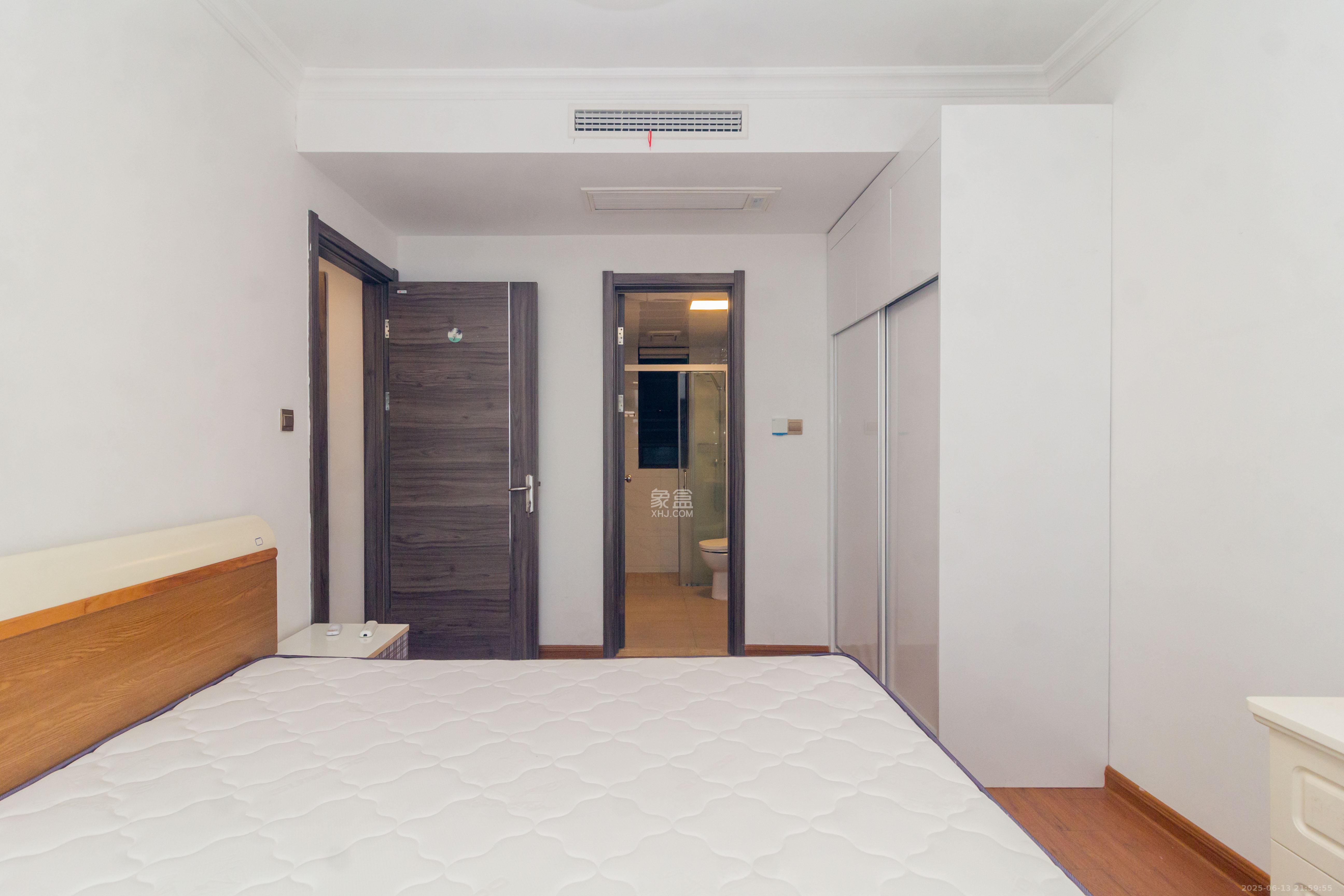 碧桂园星城首府 3室2厅2卫 3000.0元/月 碧桂园星城首府 3室2厅2卫 3000.0元/月室内图