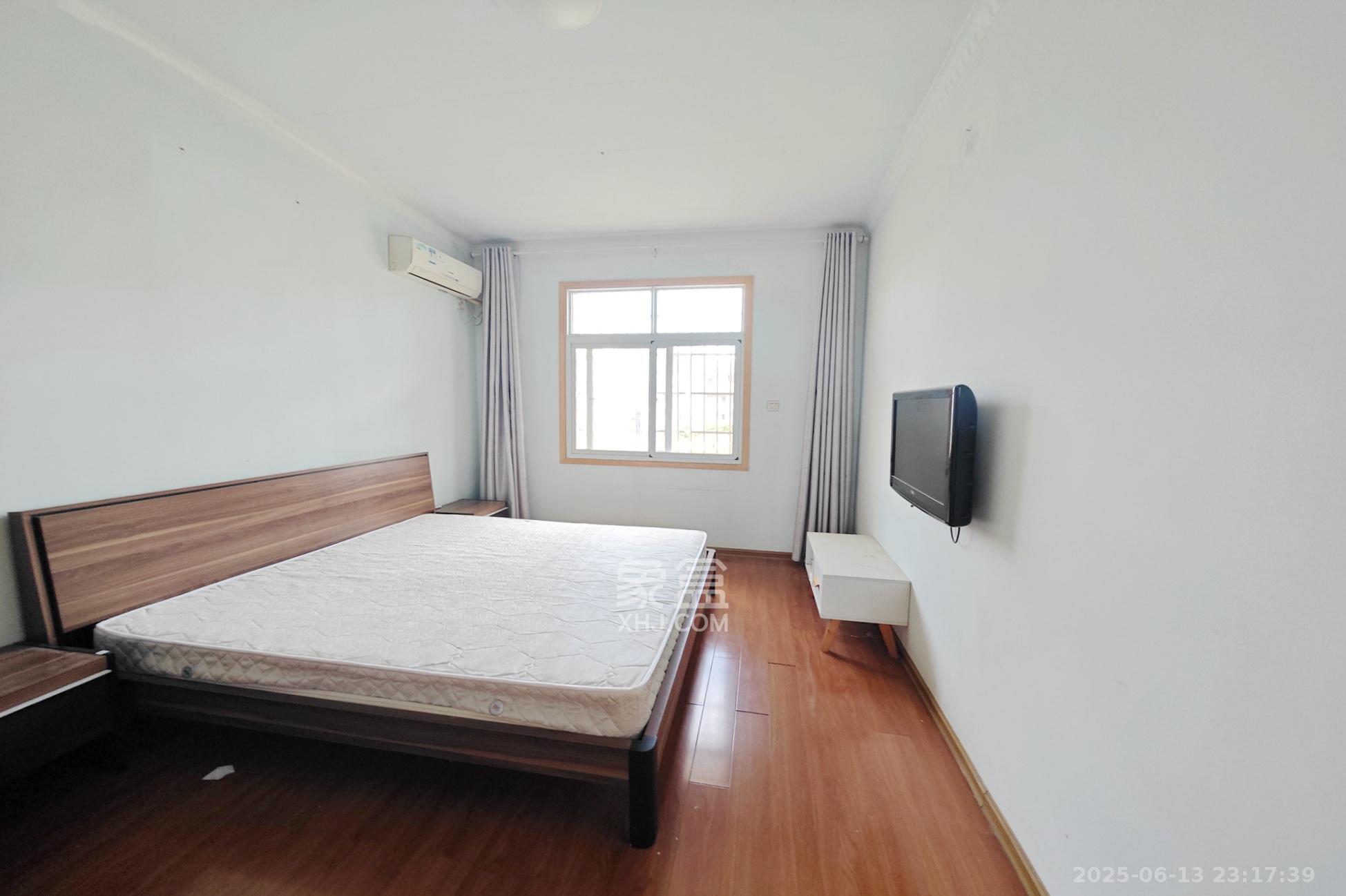 长沙市老干部休养所  3室2厅1卫    58.0万 长沙市老干部休养所  3室2厅1卫    58.0万卧室