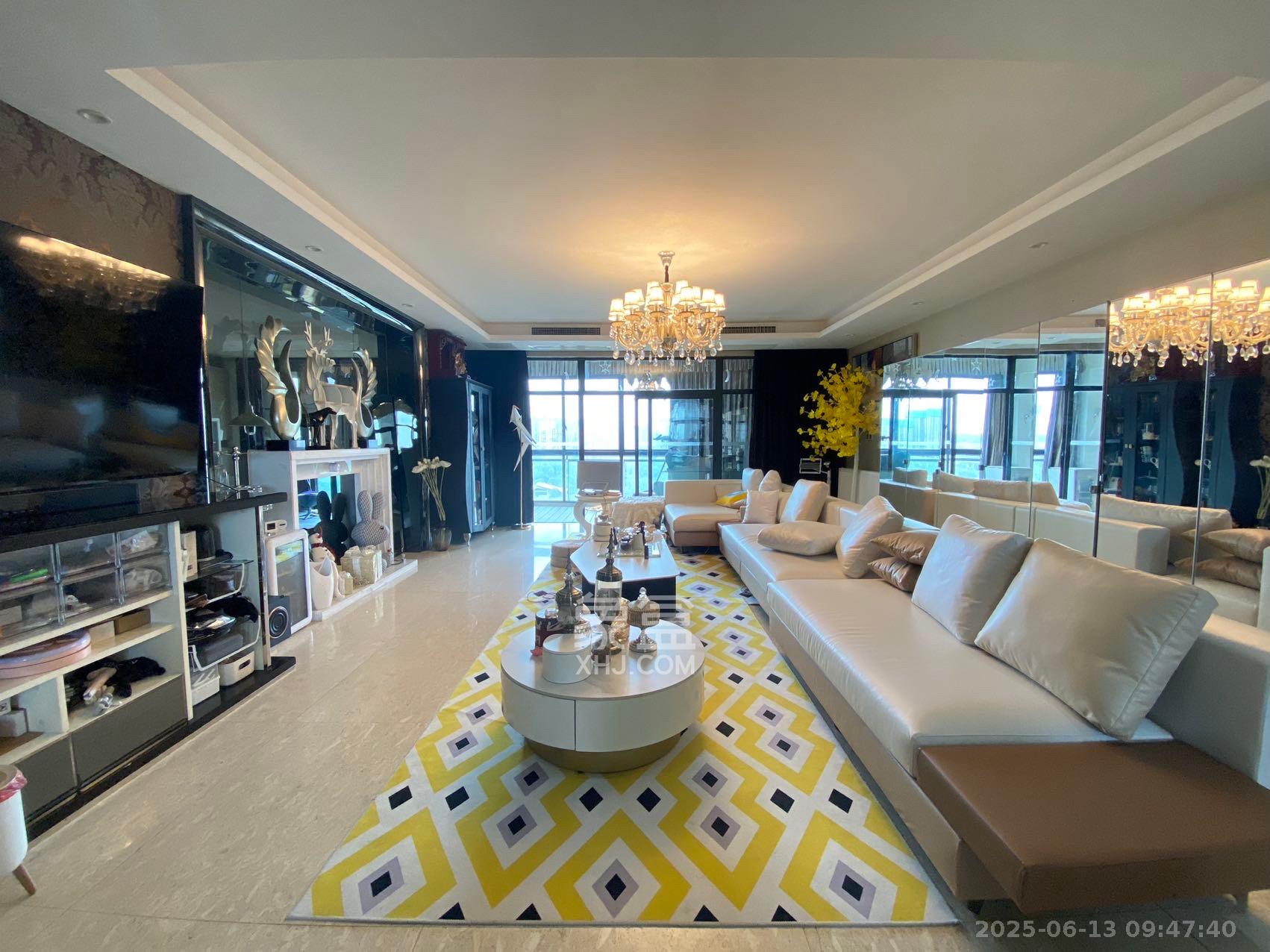 藏珑湖上国际花园  5室2厅3卫    13000.0元/月 藏珑湖上国际花园  5室2厅3卫    13000.0元/月室内图1