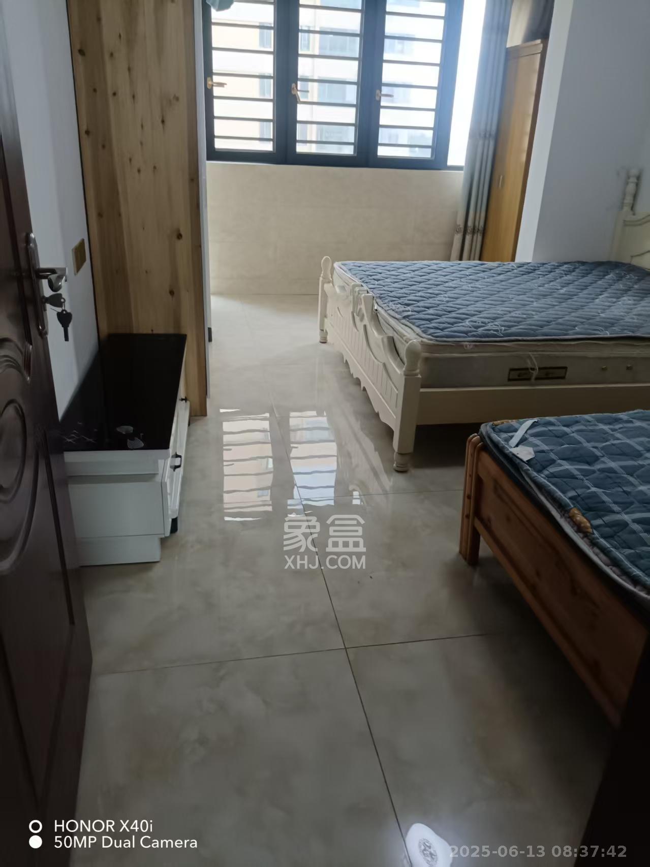 金轮星光名座 1室2厅1卫 2200.0元/月 金轮星光名座 1室2厅1卫 2200.0元/月室内图