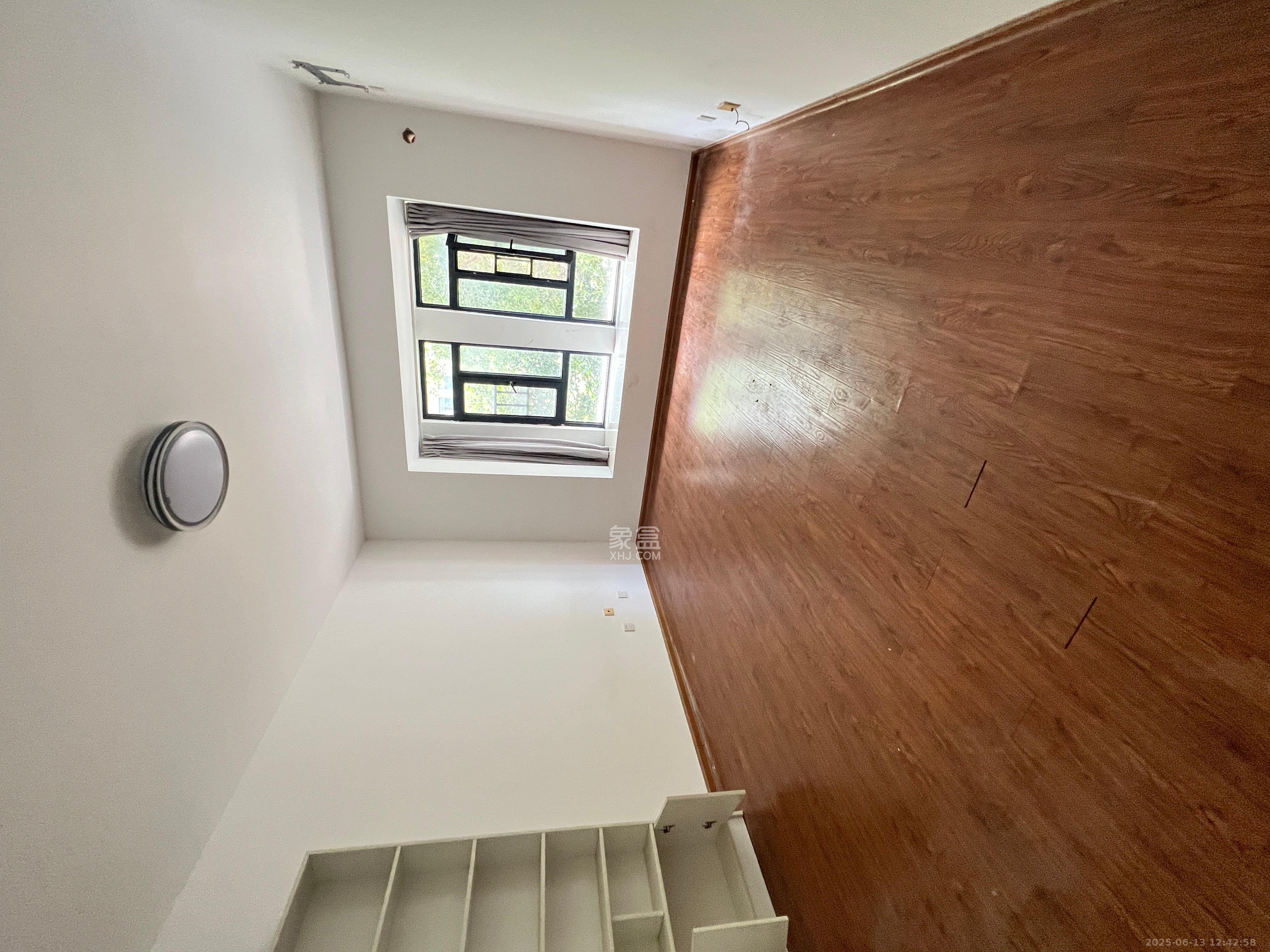 鑫远尚玺苑 4室2厅2卫 3400.0元/月 鑫远尚玺苑 4室2厅2卫 3400.0元/月室内图