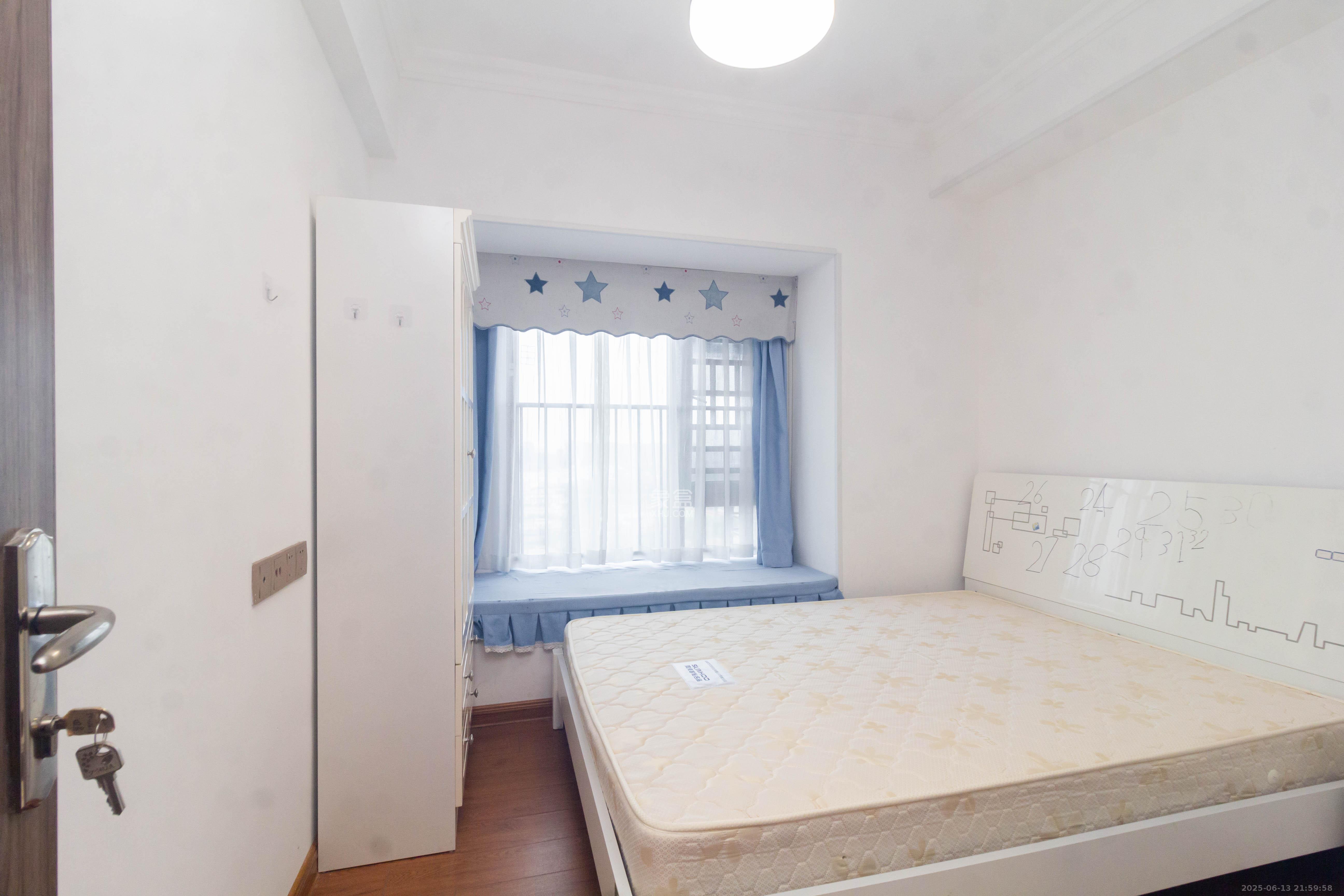 碧桂园星城首府 3室2厅2卫 3000.0元/月 碧桂园星城首府 3室2厅2卫 3000.0元/月室内图