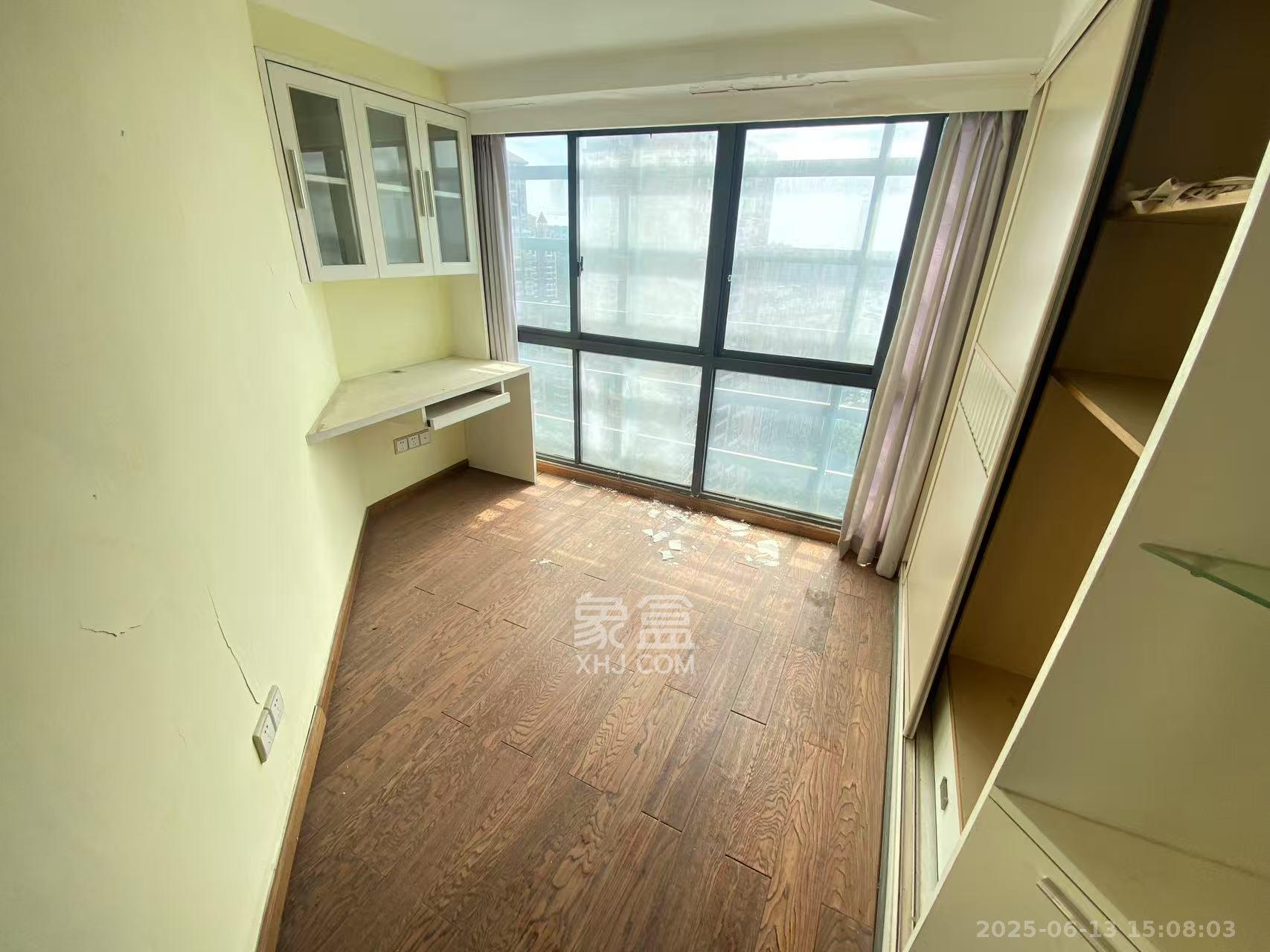 华菱蓝调国际(华菱.香墅美地) 4室2厅3卫 3500.0元/月 华菱蓝调国际(华菱.香墅美地) 4室2厅3卫 3500.0元/月室内图