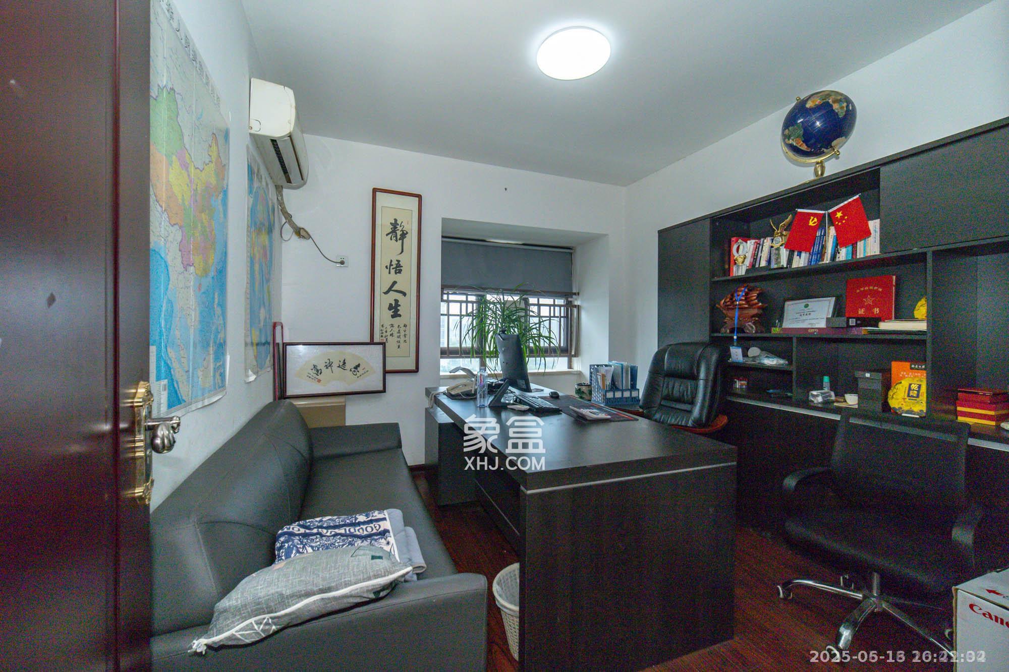 新长海广场  3室2厅1卫    1800.0元/月 新长海广场  3室2厅1卫    1800.0元/月室内图