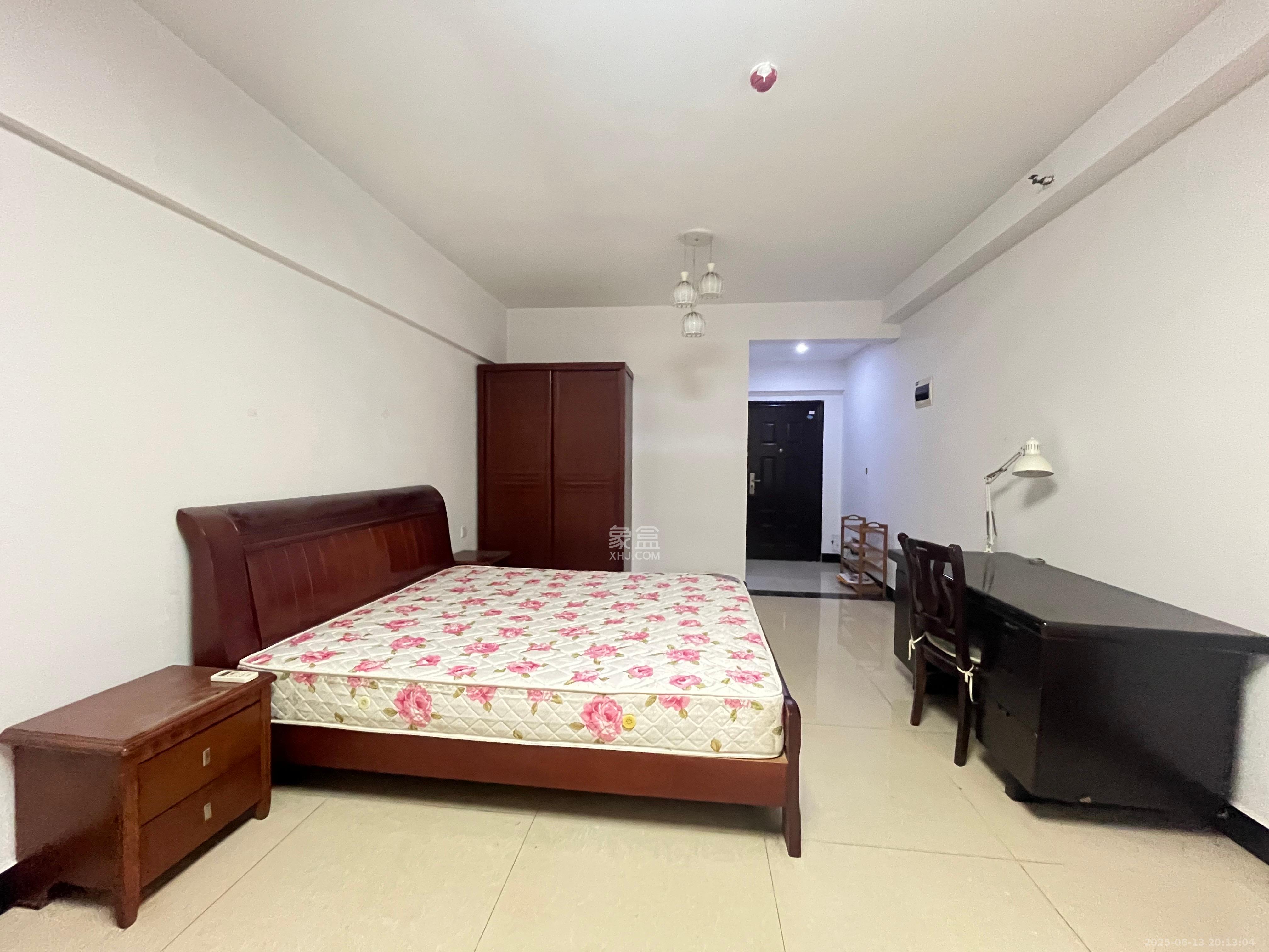 山水湾  1室1厅1卫    1150.0元/月 山水湾  1室1厅1卫    1150.0元/月室内图