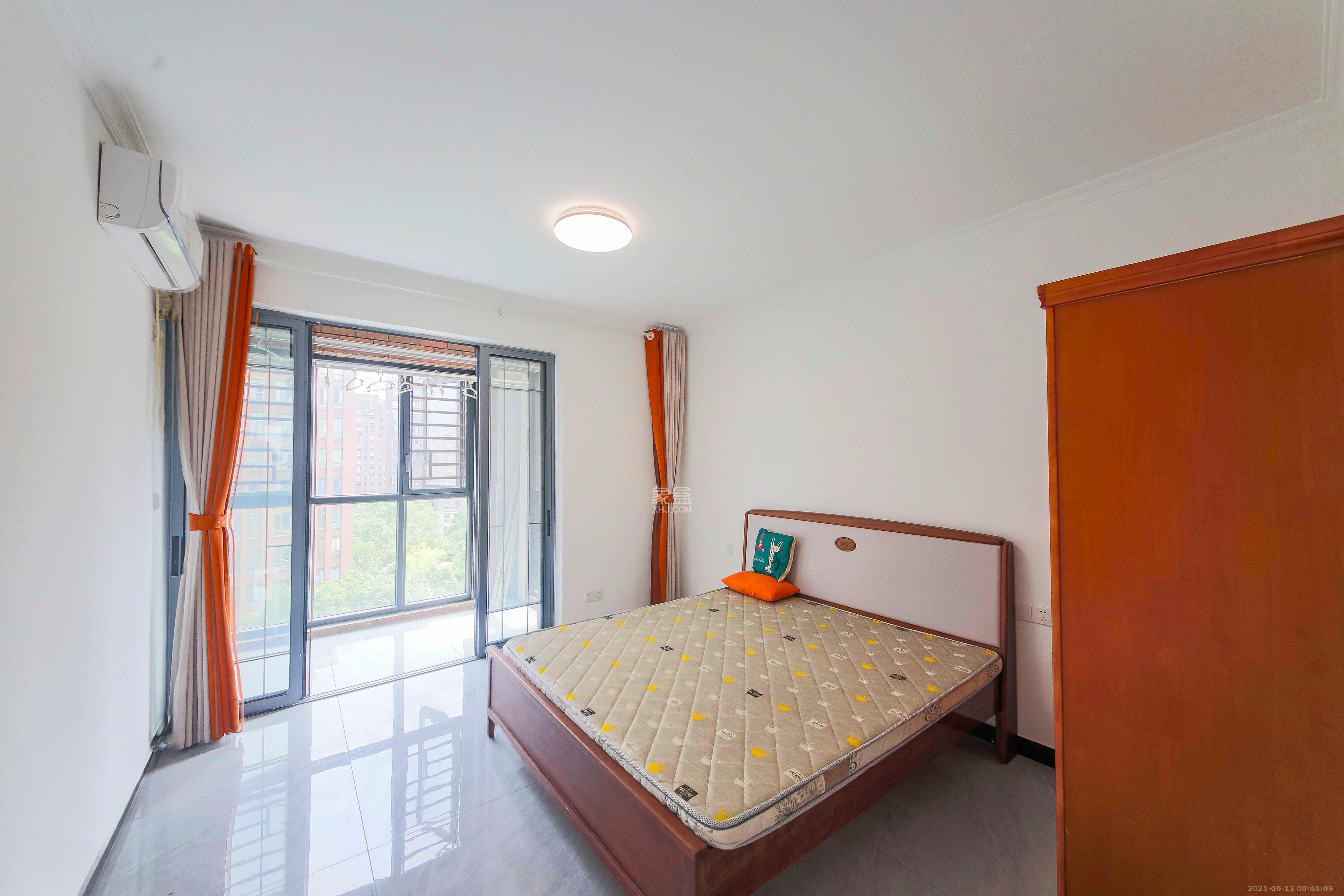 奥林匹克花园  3室2厅2卫    122.0万 奥林匹克花园  3室2厅2卫    122.0万卧室