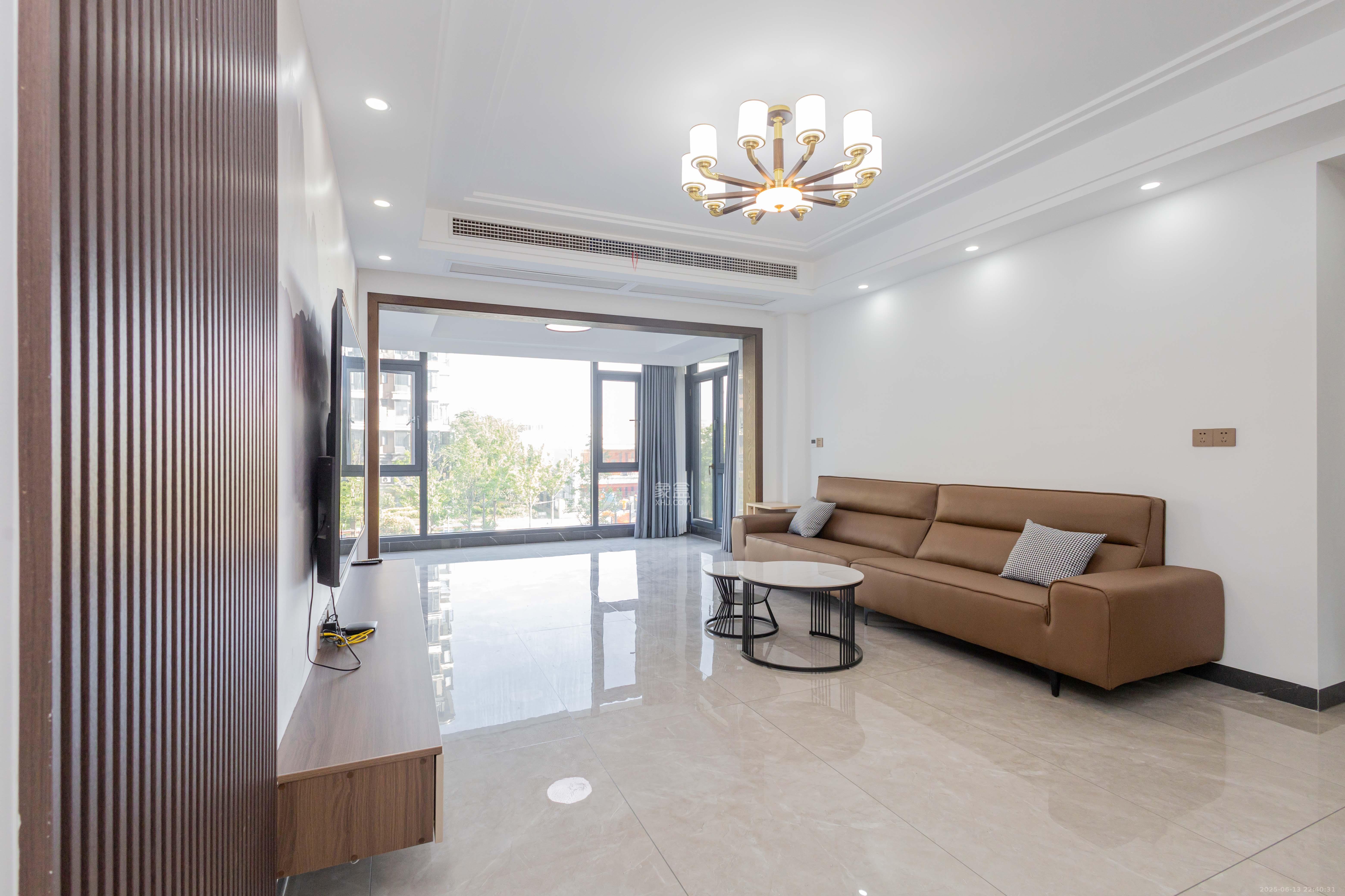 福天星中心(福天星雅苑)  4室2厅2卫    172.0万 福天星中心(福天星雅苑)  4室2厅2卫    172.0万客厅