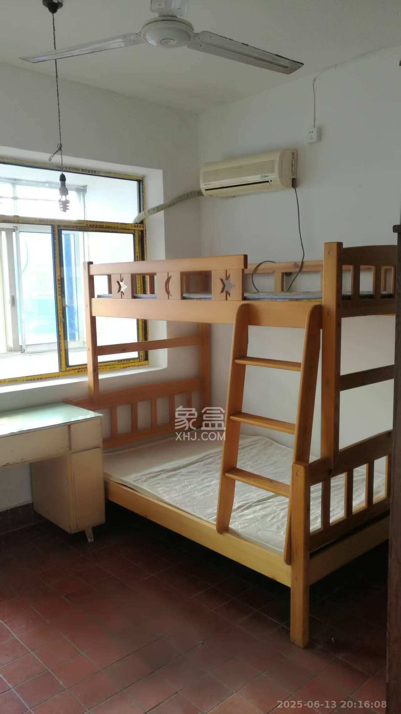 学宫街散盘  3室1厅1卫    1580.0元/月室内图