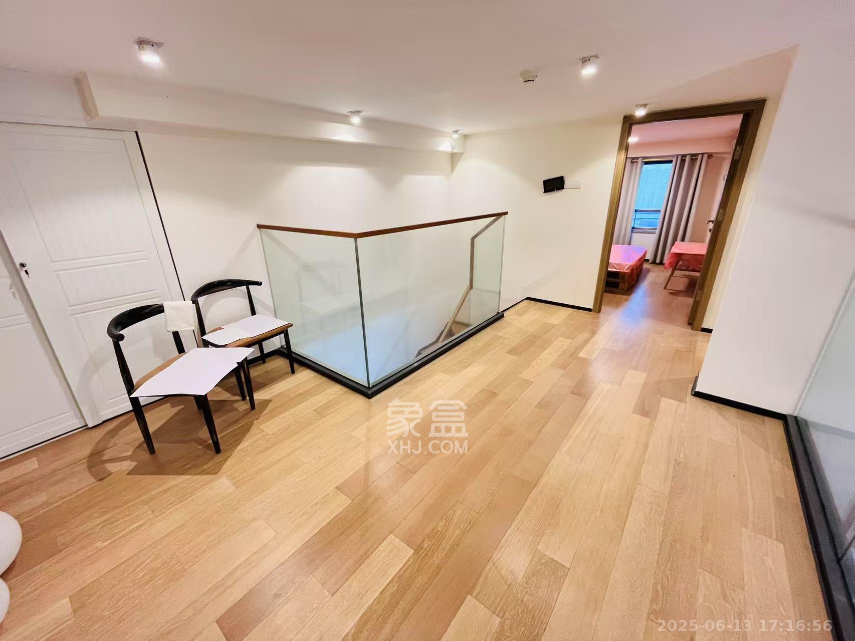 恒大翡翠华庭 3室2厅2卫 2500.0元/月 恒大翡翠华庭 3室2厅2卫 2500.0元/月室内图