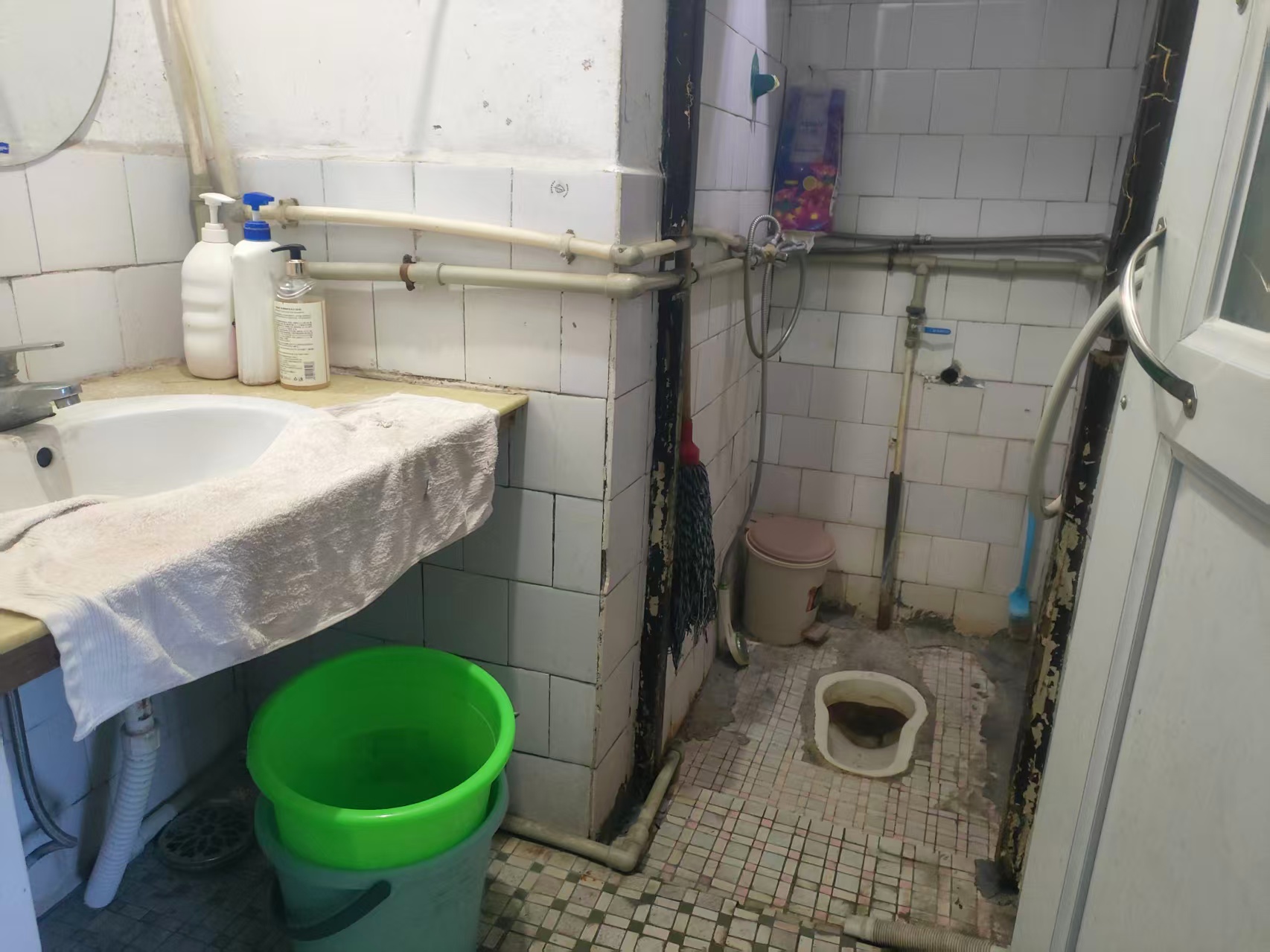 梓园社区(麻纺厂宿舍) 2室1厅1卫 800.0元/月 梓园社区(麻纺厂宿舍) 2室1厅1卫 800.0元/月室内图