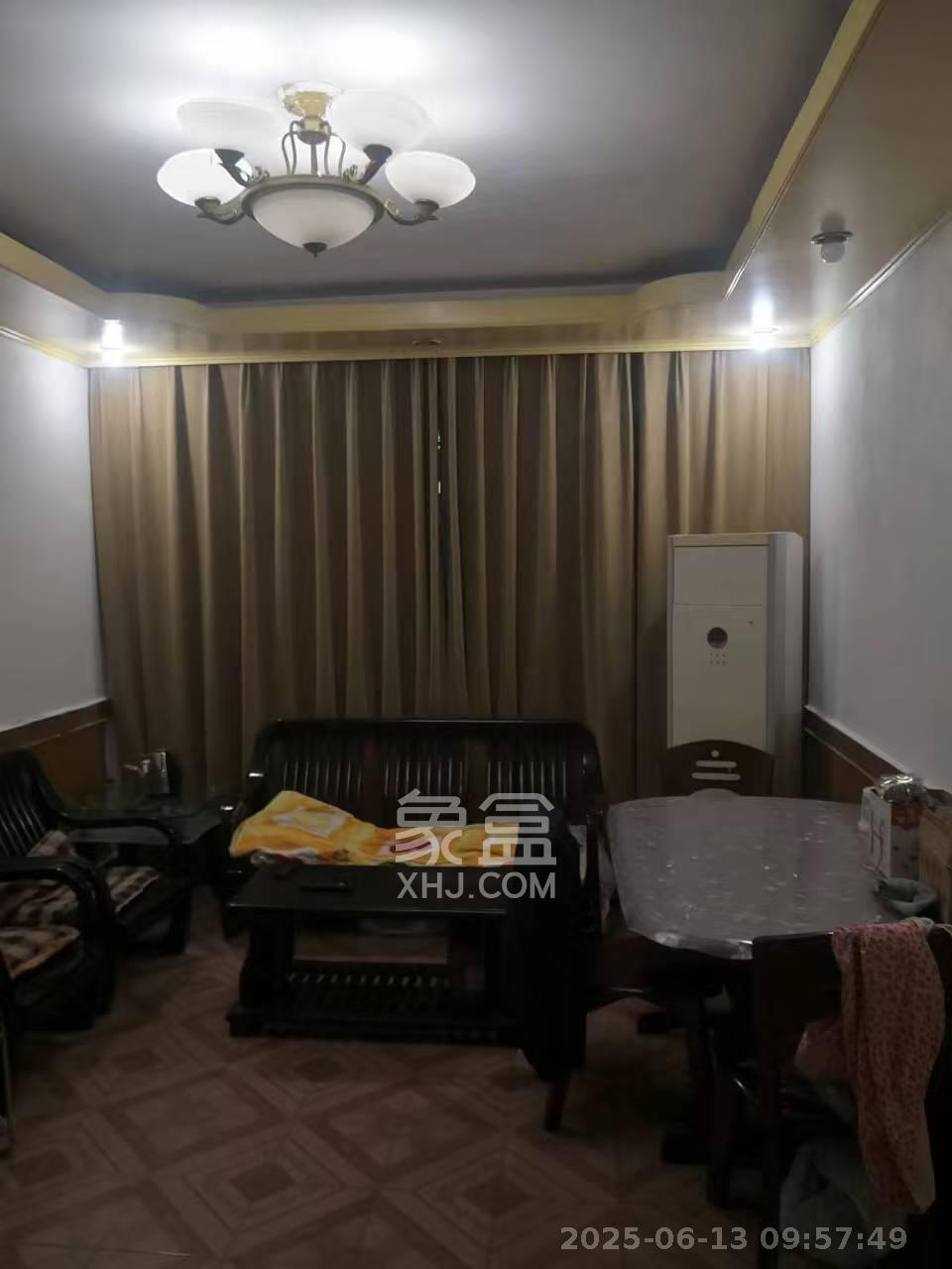 桐荫里社区 3室1厅1卫 1800.0元/月 桐荫里社区 3室1厅1卫 1800.0元/月室内图