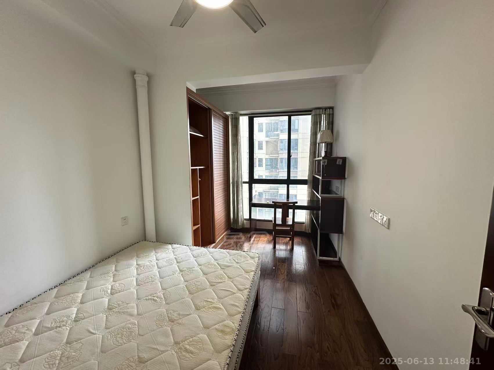 武广国际学苑 3室2厅1卫 2200.0元/月 武广国际学苑 3室2厅1卫 2200.0元/月室内图