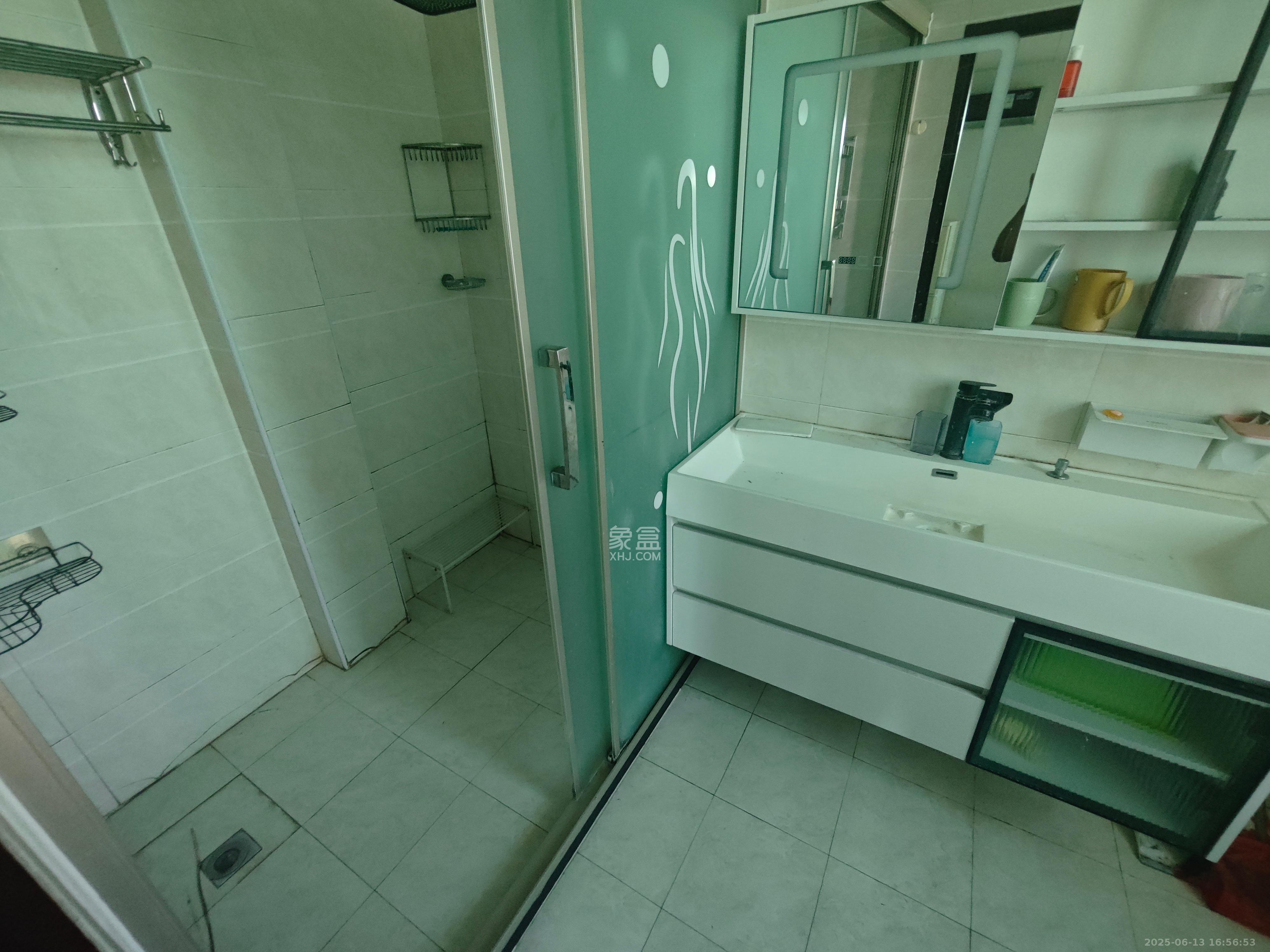 格林星城 4室2厅2卫 4100.0元/月 格林星城 4室2厅2卫 4100.0元/月室内图