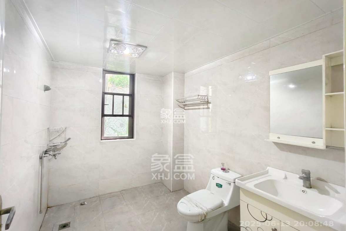 梅溪湖合能璞丽 3室2厅2卫 2700.0元/月 梅溪湖合能璞丽 3室2厅2卫 2700.0元/月室内图