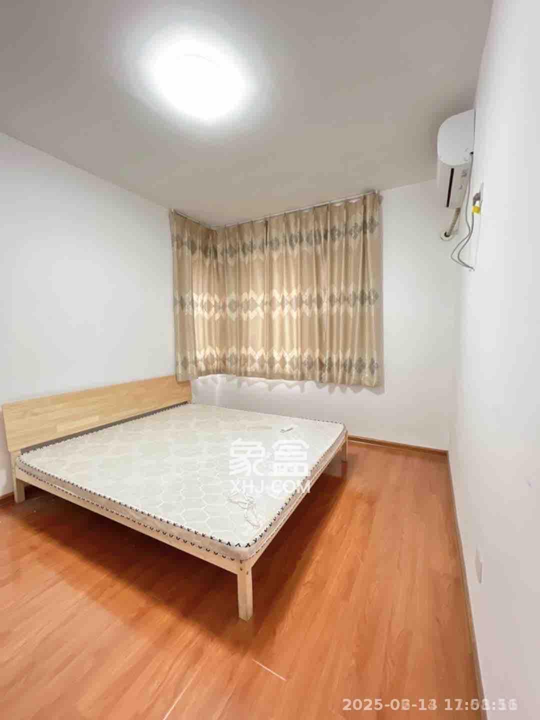 保利香槟国际  2室2厅1卫   1800.00元/月室内图