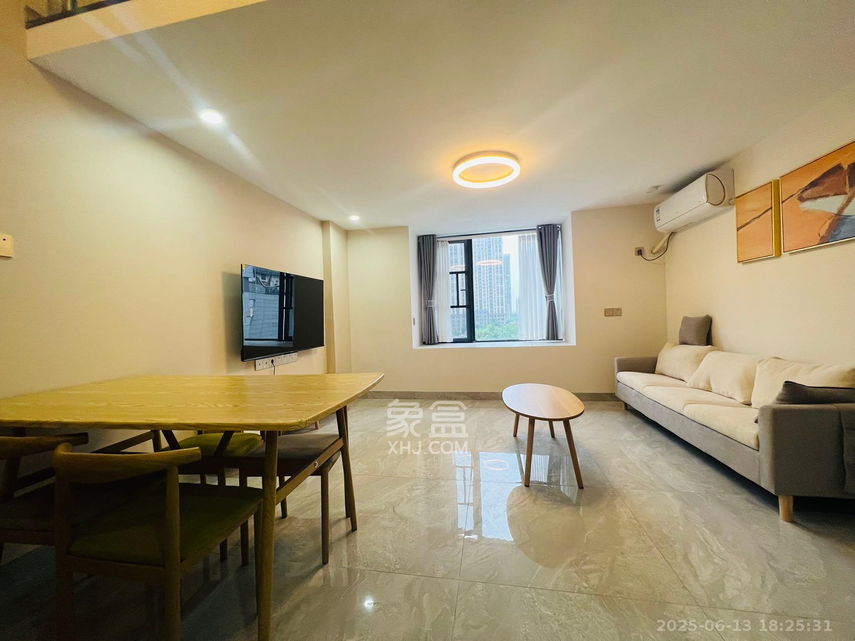 龙湖新壹城  1室1厅1卫    2300.0元/月 龙湖新壹城  1室1厅1卫    2300.0元/月室内图