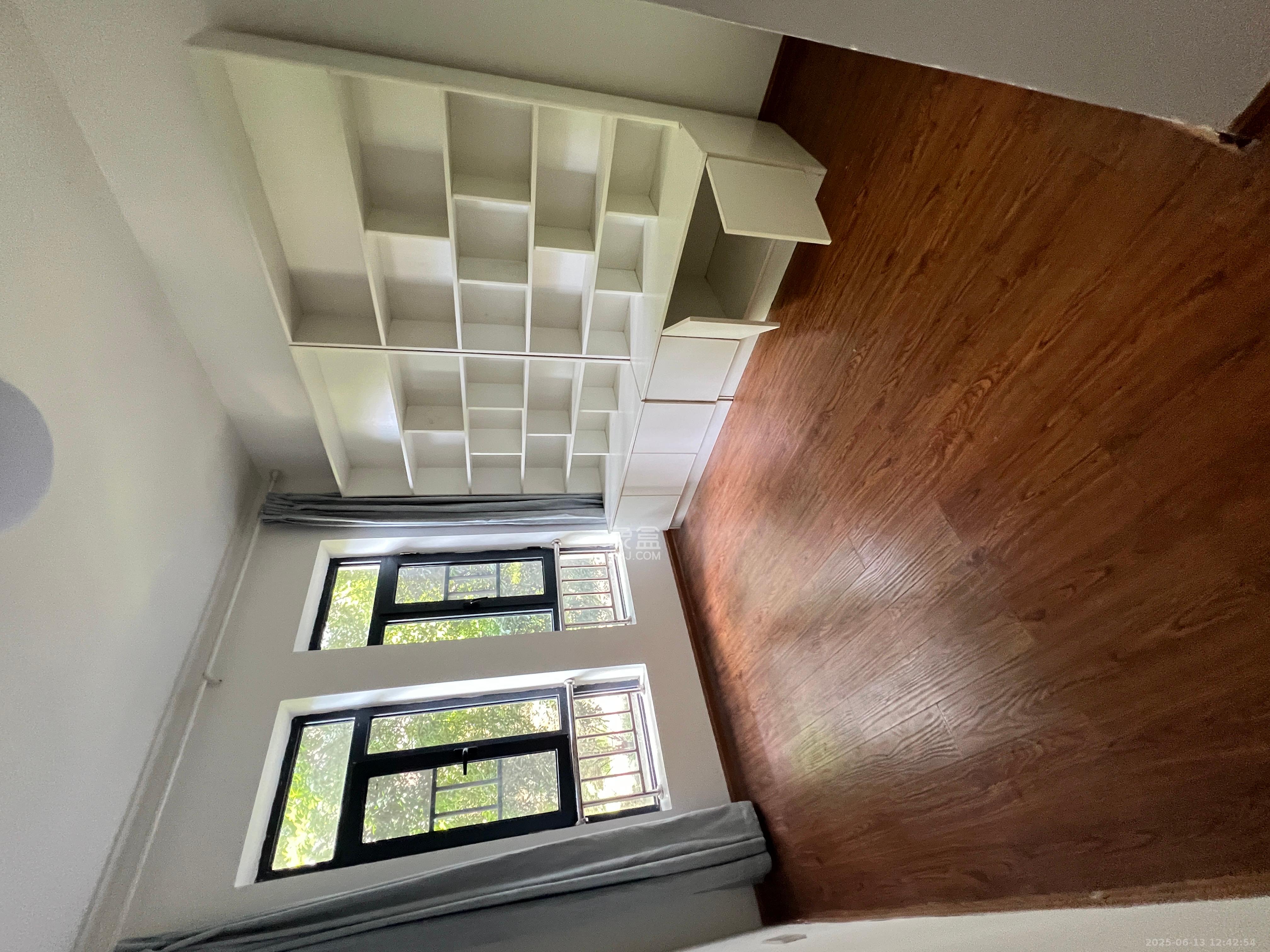 鑫远尚玺苑 4室2厅2卫 3400.0元/月 鑫远尚玺苑 4室2厅2卫 3400.0元/月室内图