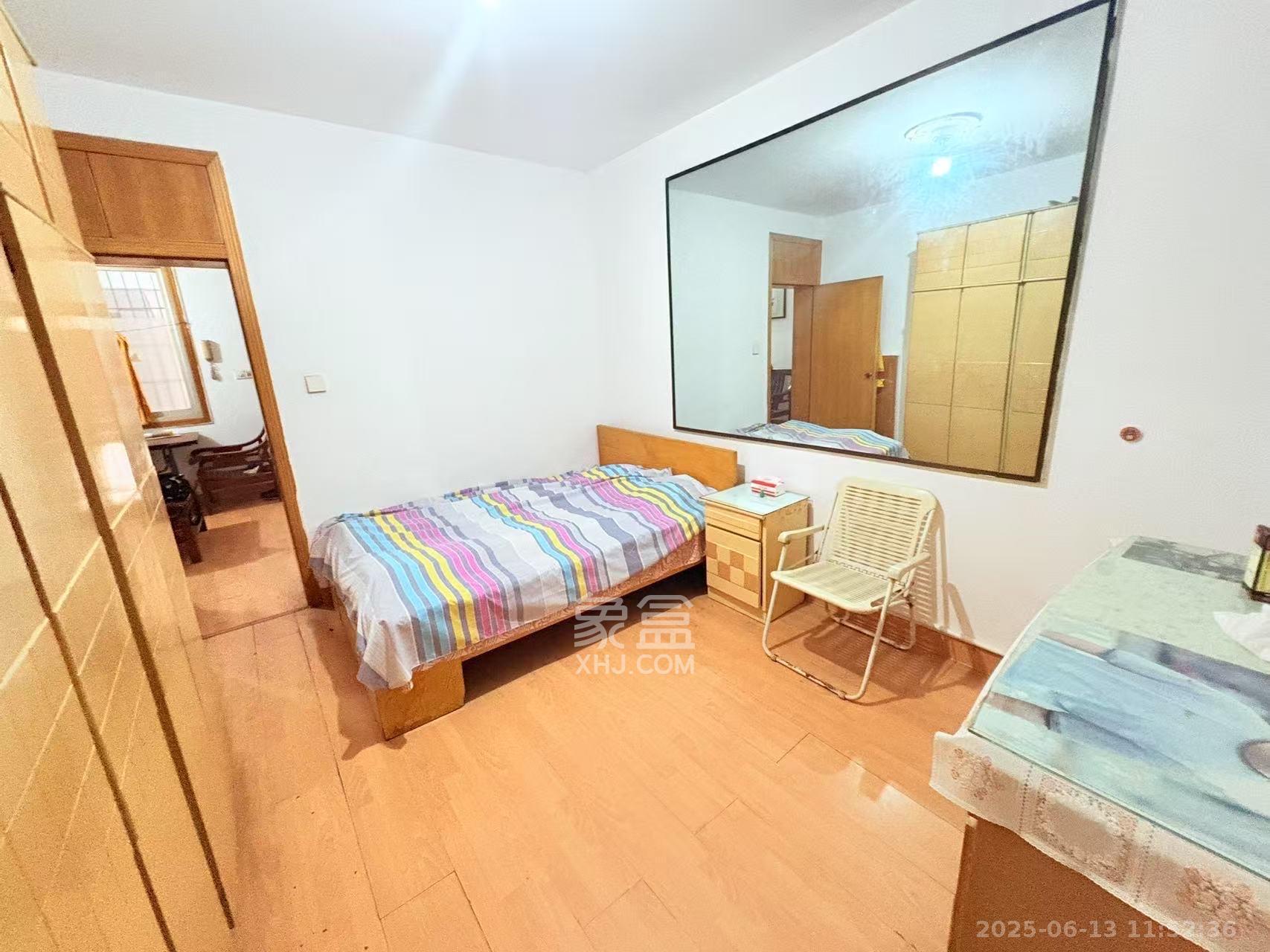 省人民医院宿舍(东文庙坪) 2室1厅1卫 1800.0元/月 省人民医院宿舍(东文庙坪) 2室1厅1卫 1800.0元/月室内图