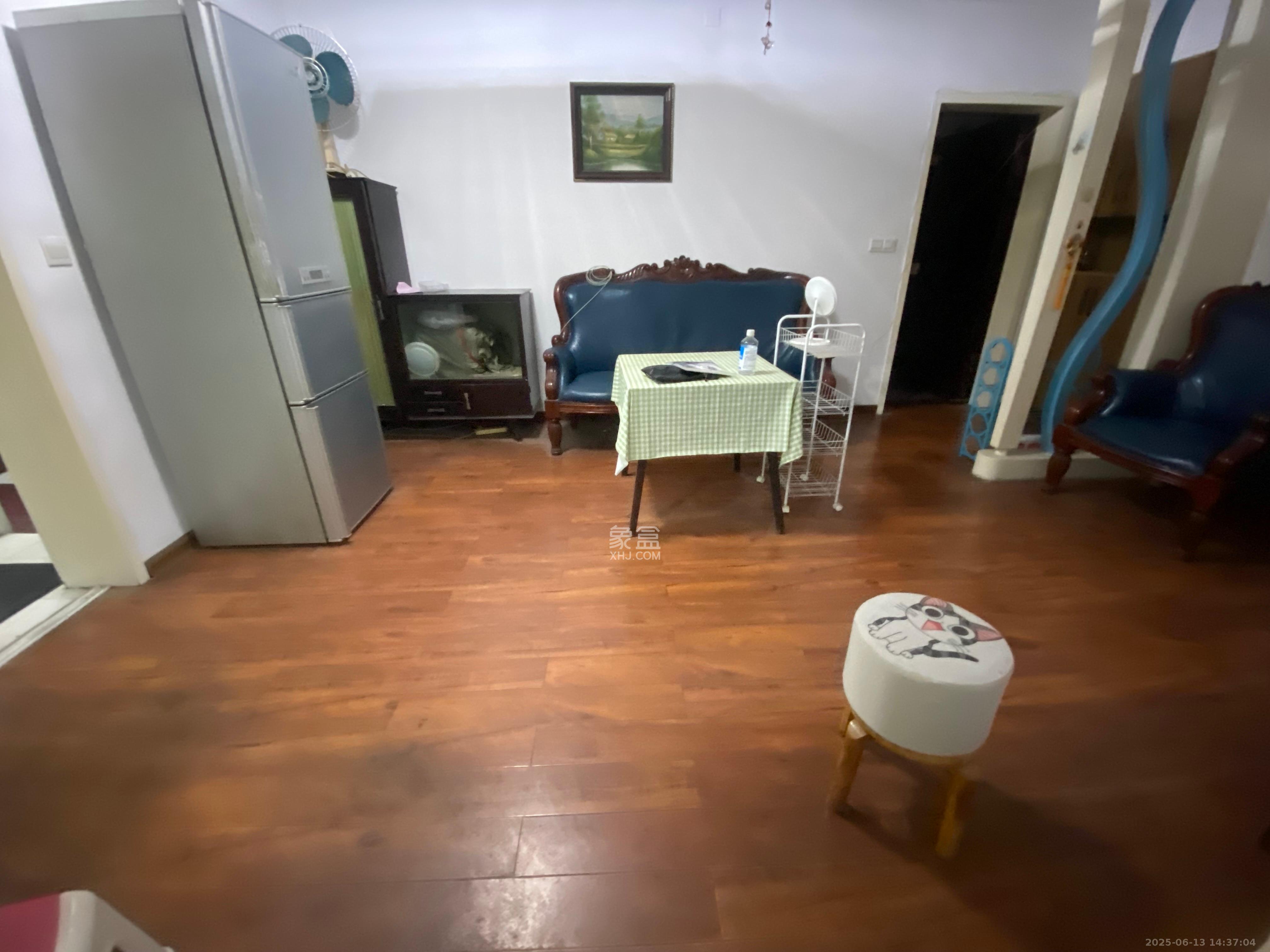 木材厂宿舍（南湖医院对面）  2室2厅1卫   1700.00元/月