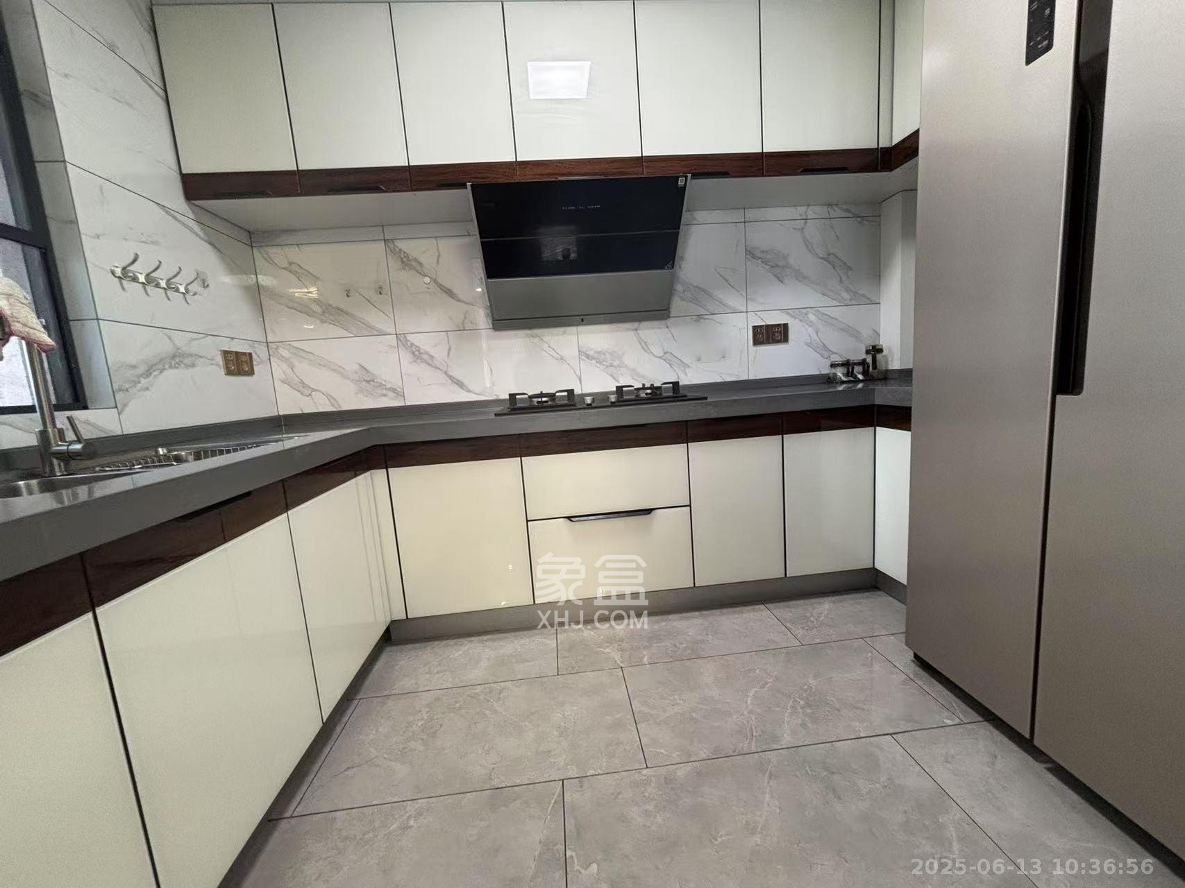 建发中央悦府  3室2厅2卫   4500.00元/月室内图