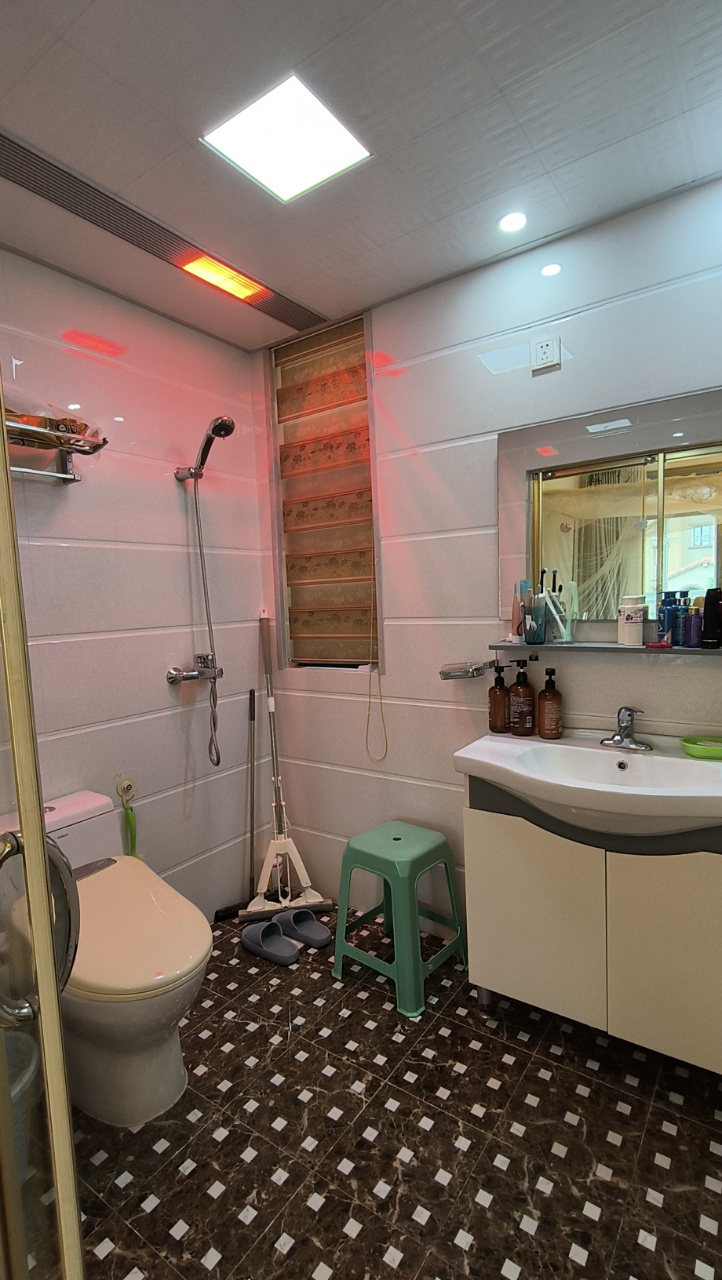 观澜公寓  2室1厅1卫    230.0万 观澜公寓  2室1厅1卫    230.0万室内图