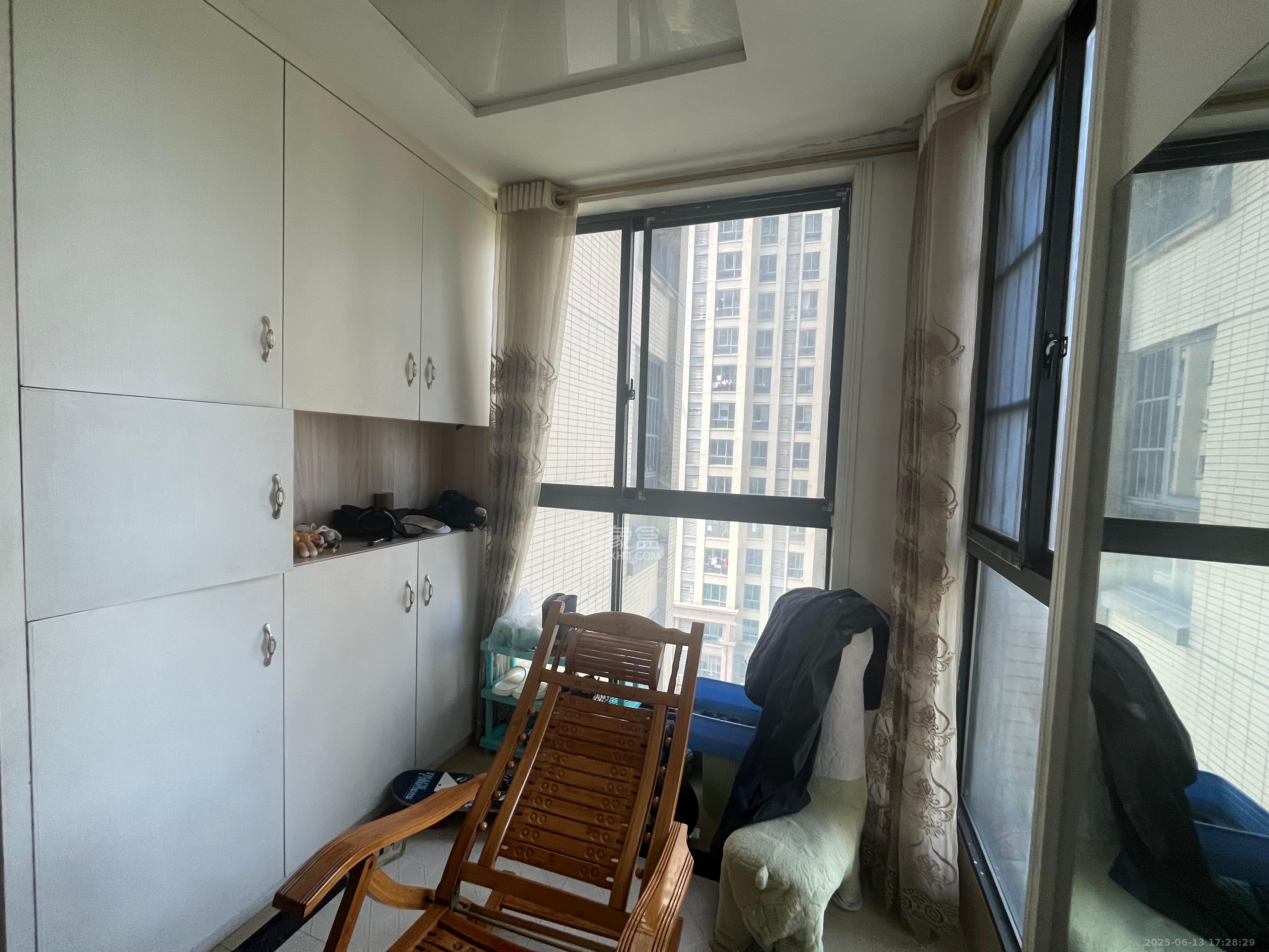 碧桂园南城首府（东宸林海）  4室2厅2卫   2800.00元/月室内图