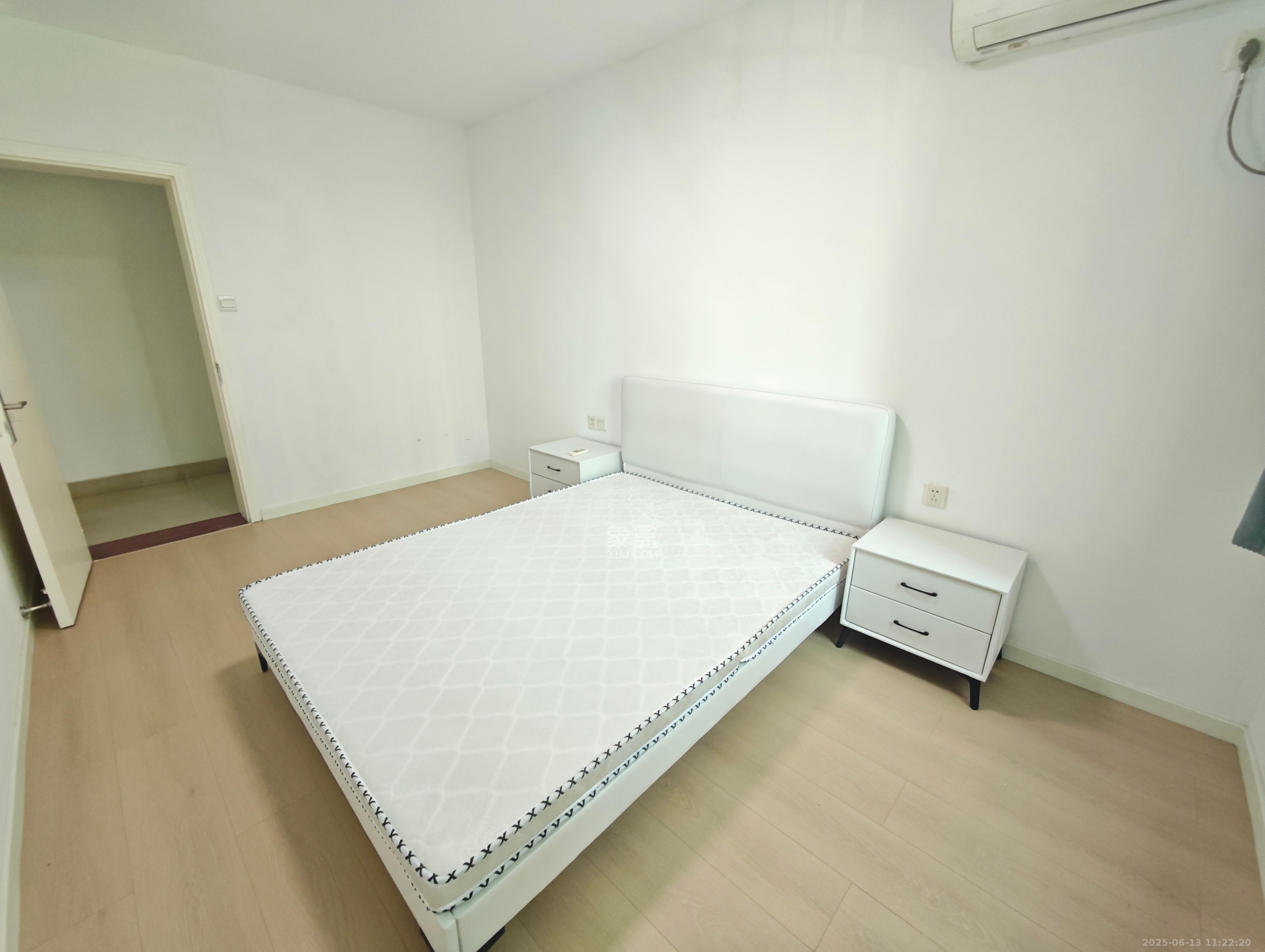 狮子岭  4室2厅2卫   2800.00元/月室内图