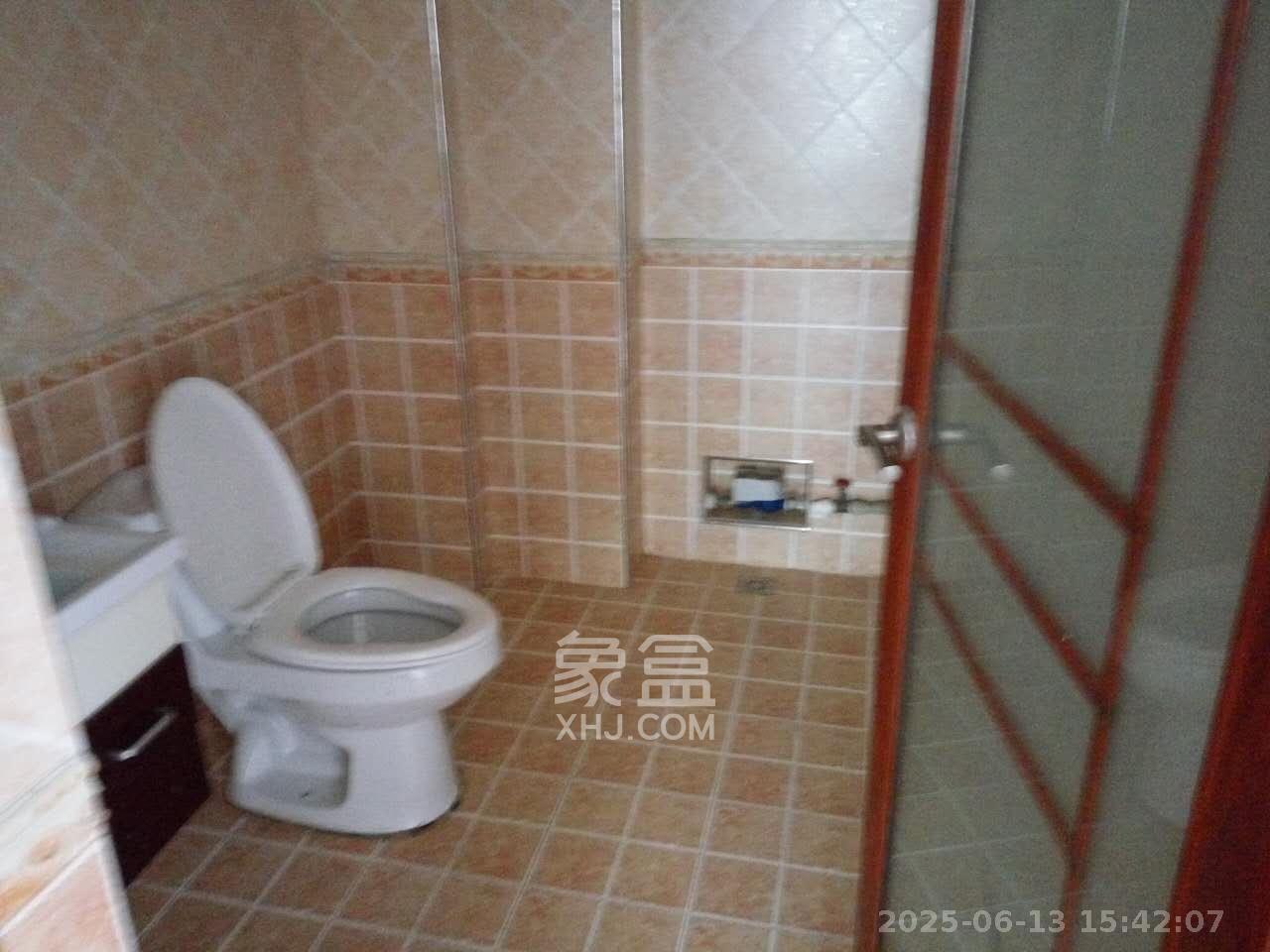 上河国际F座  1室2厅1卫   3000.00元/月室内图