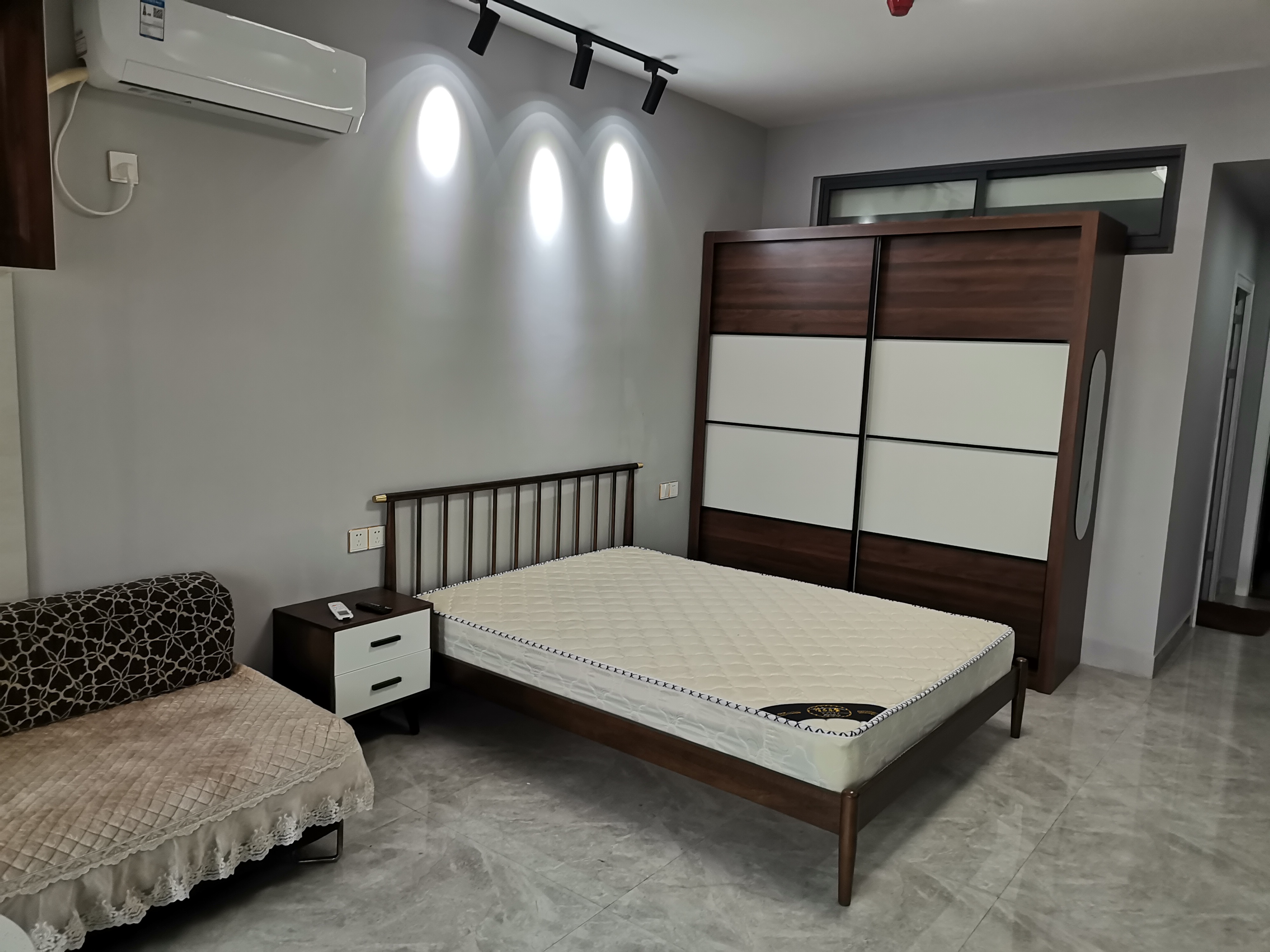 九华新都汇  1室1厅1卫   1100.00元/月户型图